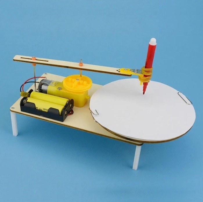 Ahşap DIY Pilli Çizim Robotu Ahşap DIY Pilli Çizim Robotu
