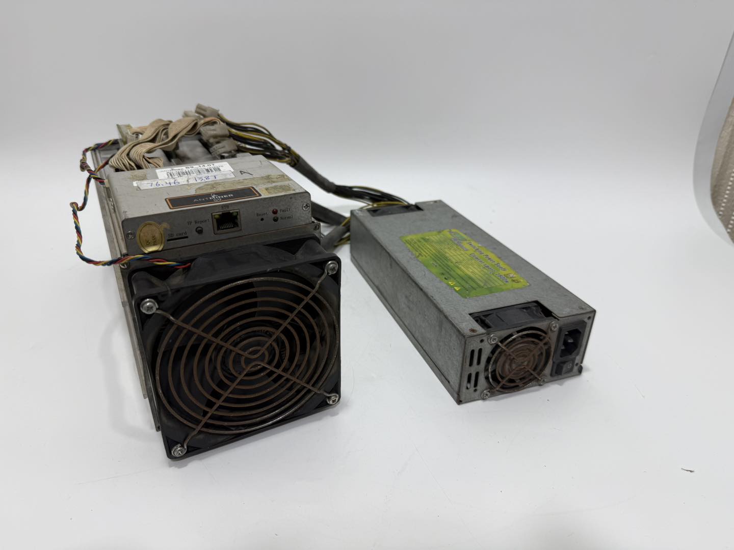 Antminer Bitmain S9 14.0T Psu Miner 2. El Antminer Bitmain S9 14.0T Psu Miner 2. El