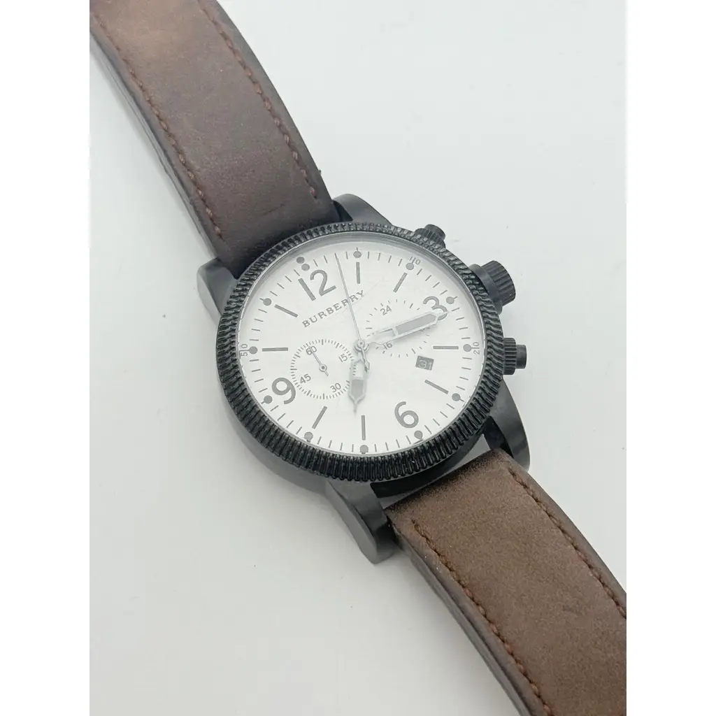 Burberry 50mm Deri Kordon Pilli Erkek Kol Saati 2.El