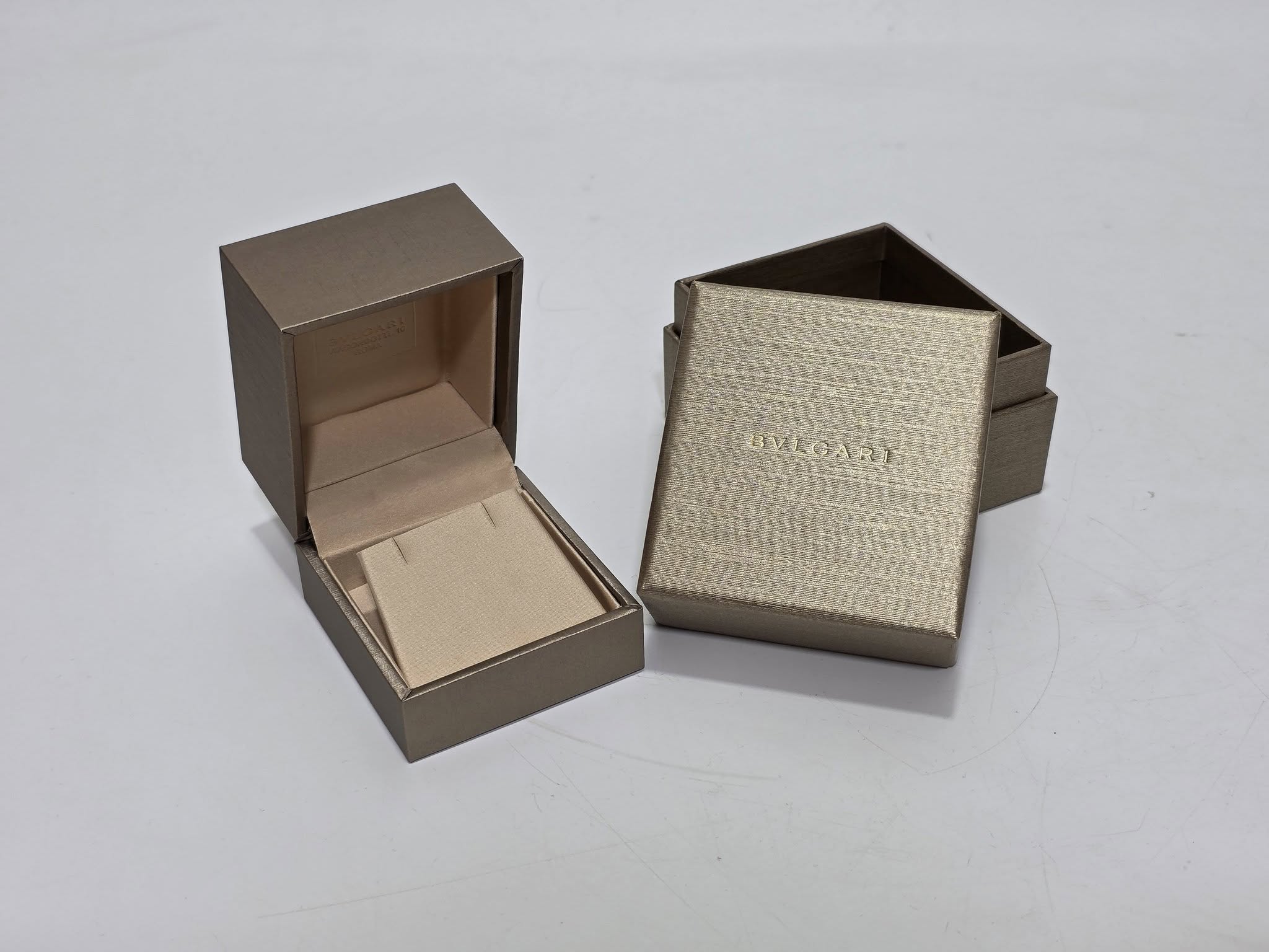 Bvlgari Kadife Küpe Kutusu Bvlgari Kadife Küpe Kutusu