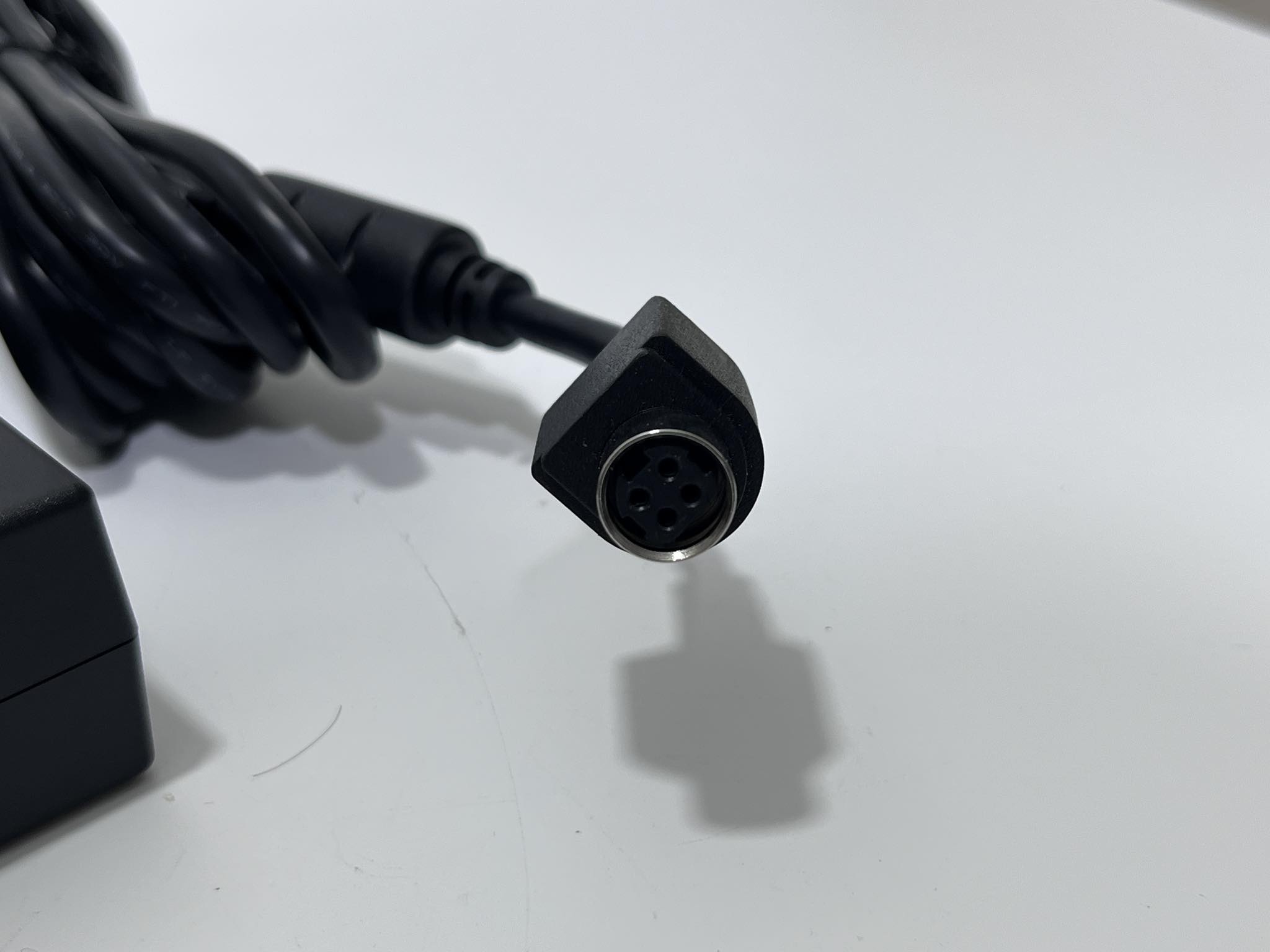 Delta MEA-250Z26CAA Ağız Tarama Cihaz Adaptörü 26V 9,62A 250W Delta MEA-250Z26CAA Ağız Tarama Cihaz Adaptörü 26V 9,62A 250W