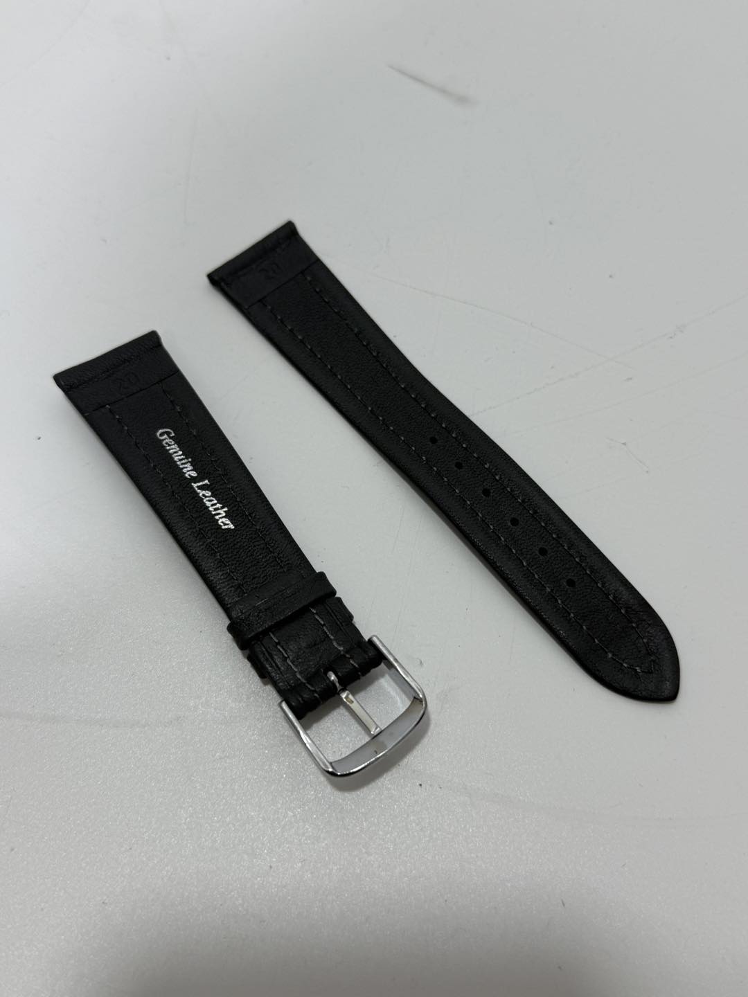 Dikişli Deri Saat Kordonu Gri 20mm Dikişli Deri Saat Kordonu Gri 20mm