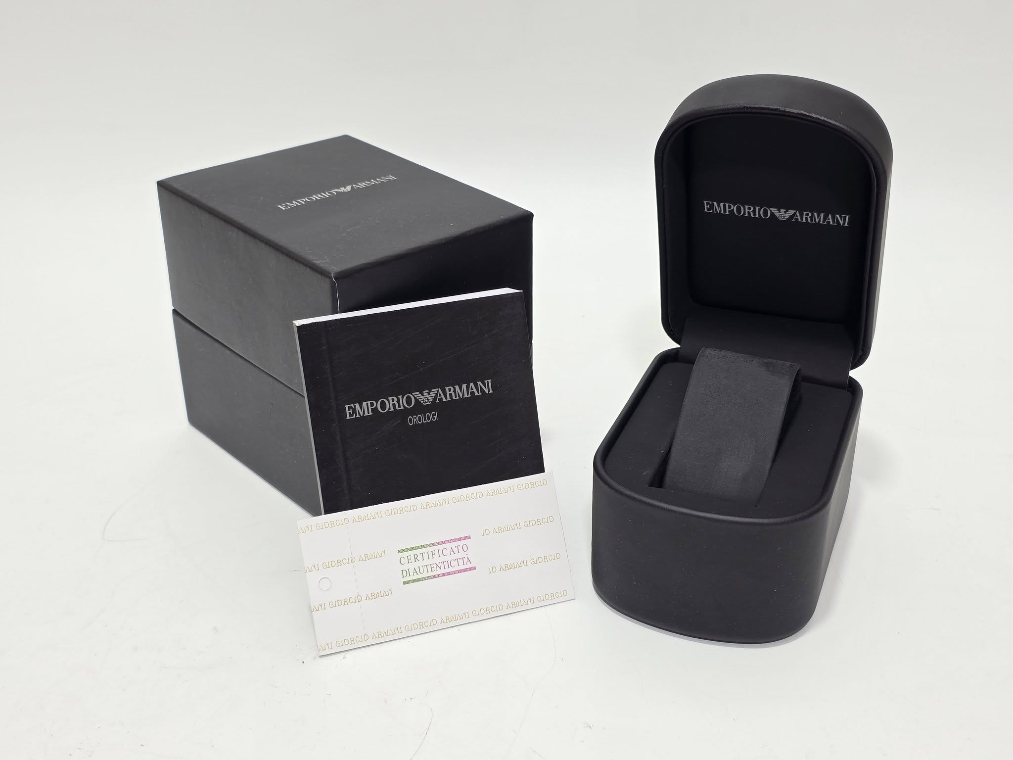 Emporio Armani Uyumlu Kol Saati Kutusu Emporio Armani Uyumlu Kol Saati Kutusu