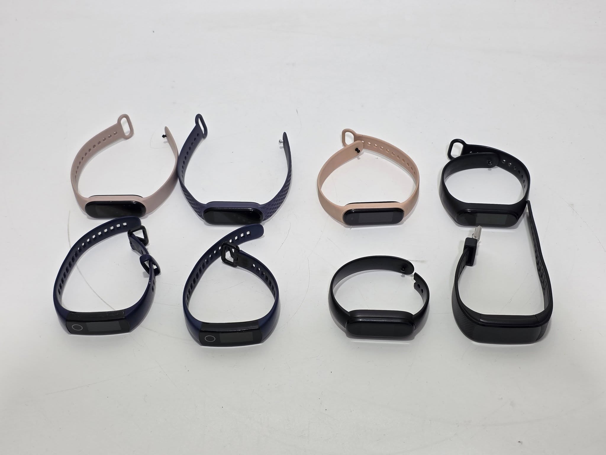 Honor Xiaomi Akıllı Bileklik 8 Adet (Arızalı) Honor Xiaomi Akıllı Bileklik 8 Adet (Arızalı)
