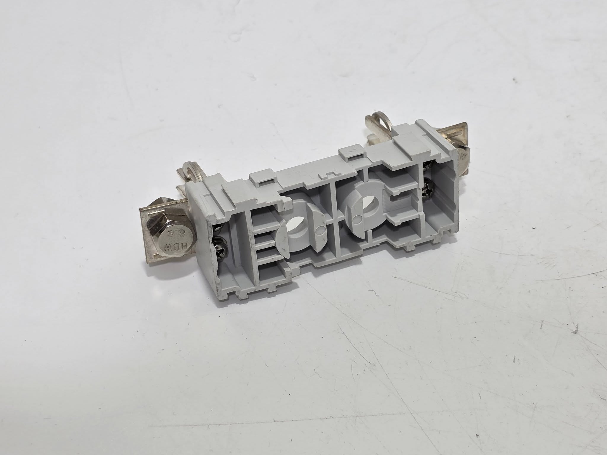 HRC NH00 Tipi Sigorta Tabanı 660V 160A (1 Adet) HRC NH00 Tipi Sigorta Tabanı 660V 160A (1 Adet)