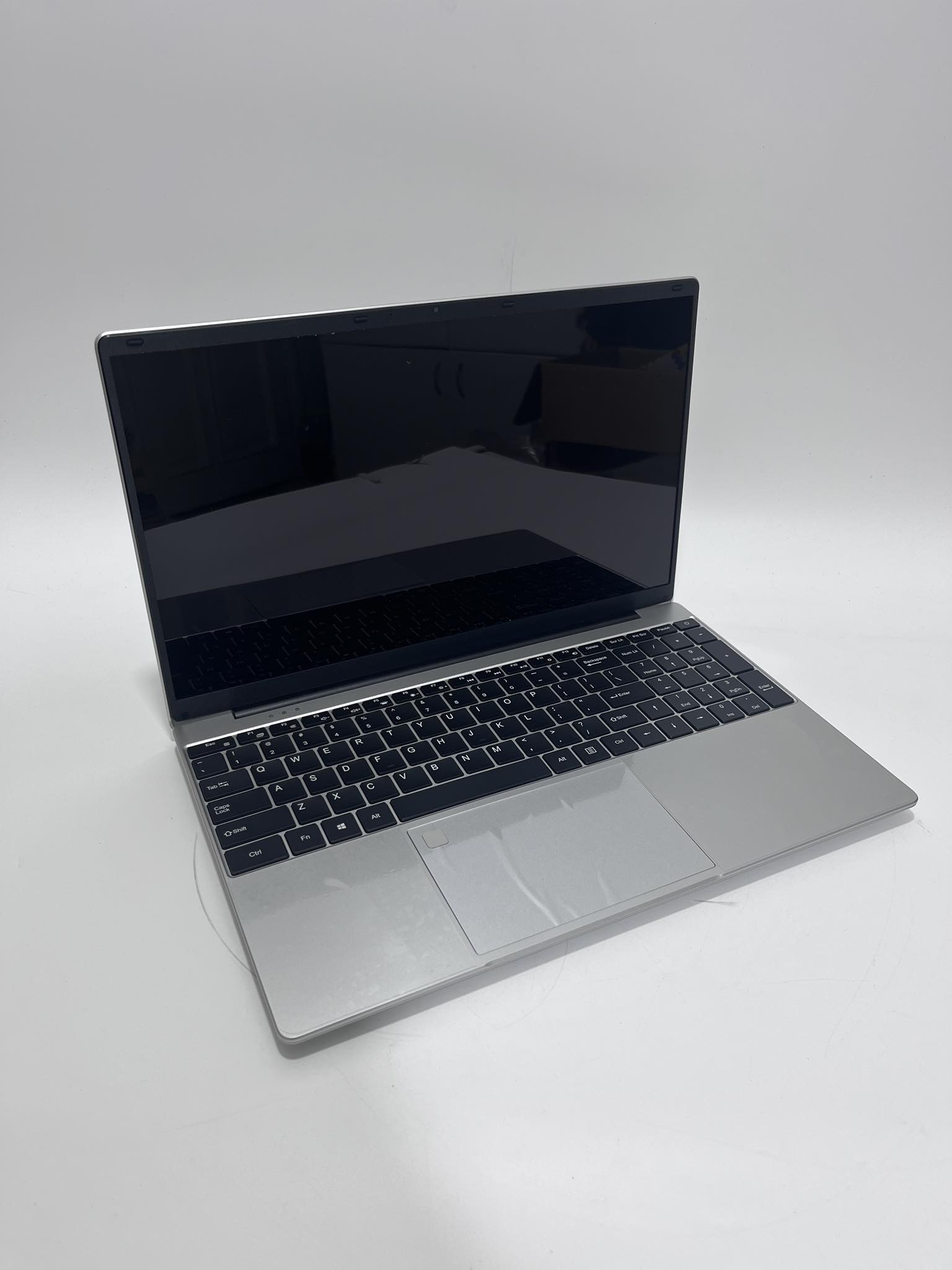 Intel N5095A 12GB 240GB SSD 15.6 Intel N5095A 12GB 240GB SSD 15.6