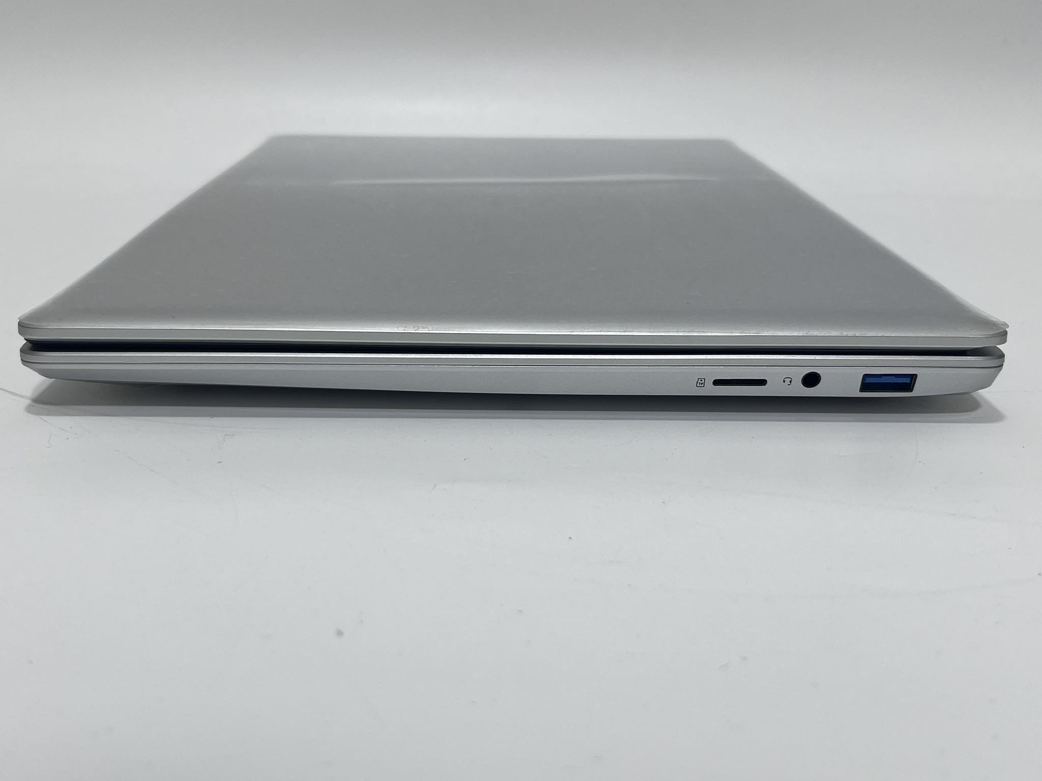 Intel N5095A 12GB 240GB SSD 15.6 Intel N5095A 12GB 240GB SSD 15.6