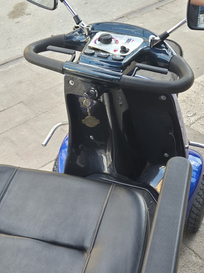 JH01 Elektrikli 4 Teker Tenteli Scooter JH01 Elektrikli 4 Teker Tenteli Scooter
