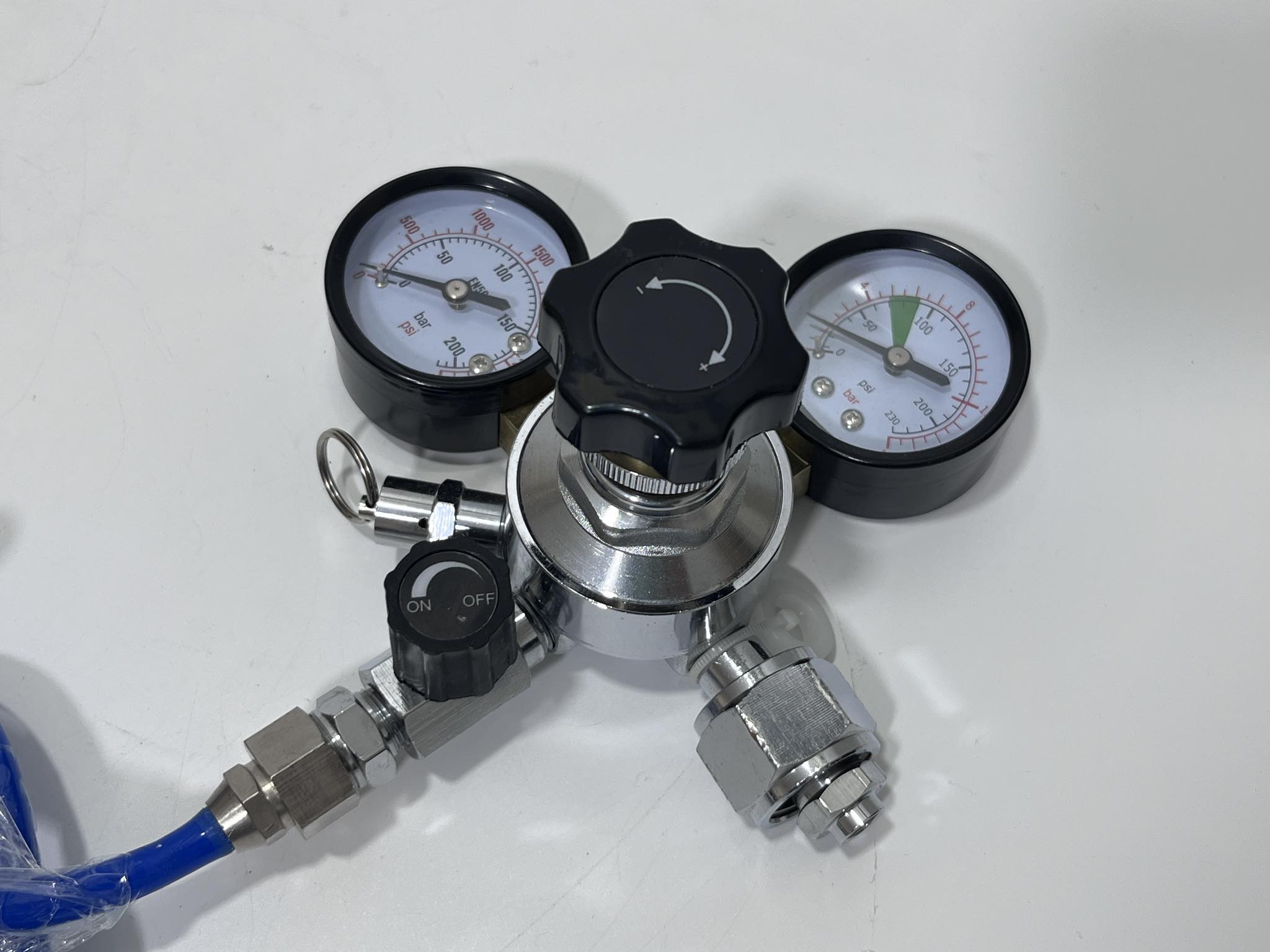 Kontrol Valfli Co2 Regülatörü (Sarmal Borulu) Kontrol Valfli Co2 Regülatörü (Sarmal Borulu)
