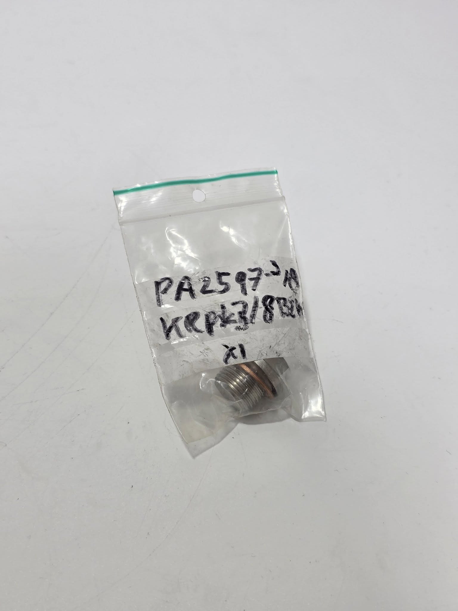 M16 Altıköşe Kör Tapa 1 Adet M16 Altıköşe Kör Tapa 1 Adet