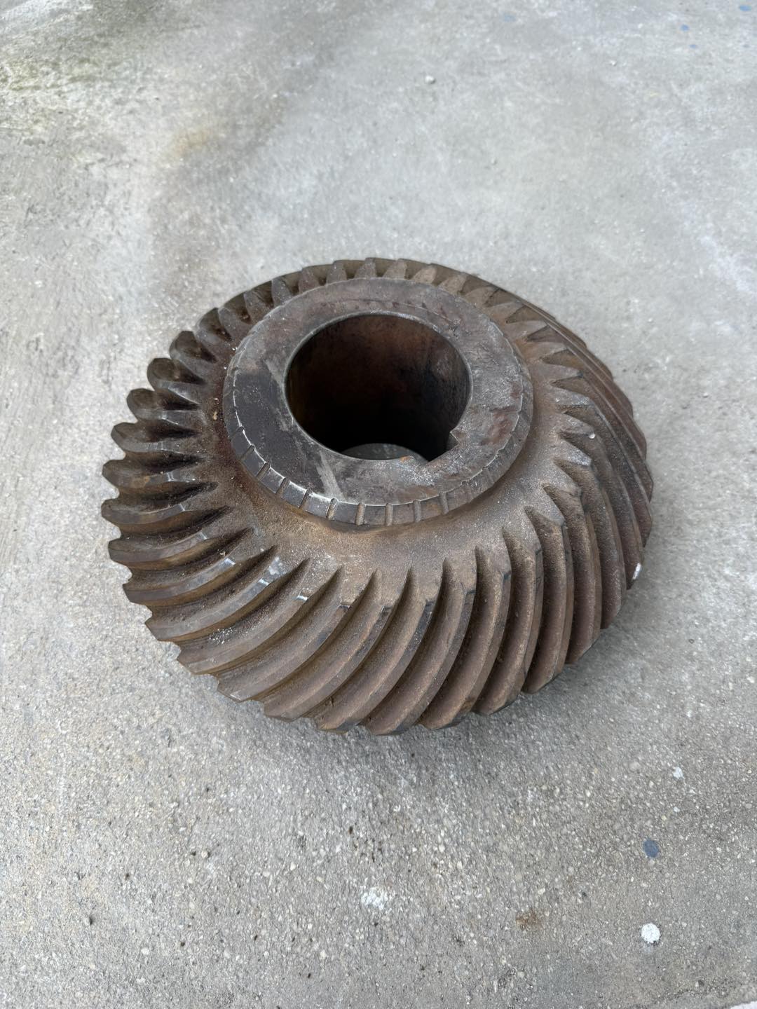 Mekanik Dişli 31cm (Kullanılmış) Mekanik Dişli 31cm (Kullanılmış)