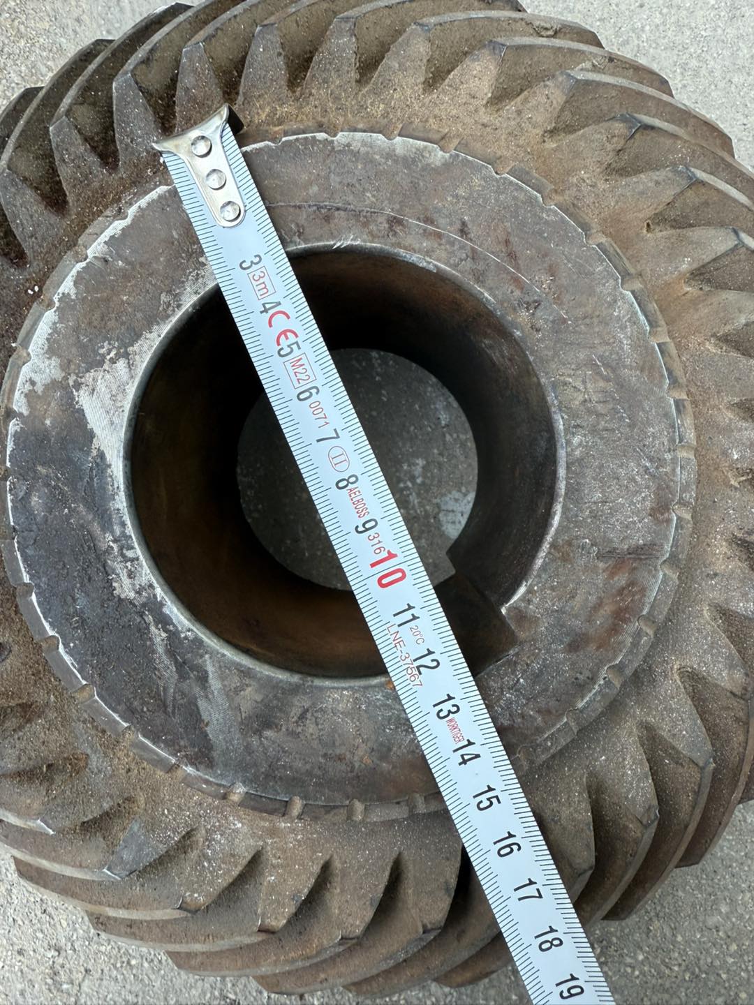 Mekanik Dişli 31cm (Kullanılmış) Mekanik Dişli 31cm (Kullanılmış)