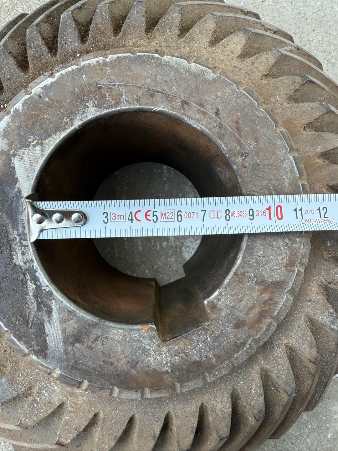 Mekanik Dişli 31cm (Kullanılmış) Mekanik Dişli 31cm (Kullanılmış)