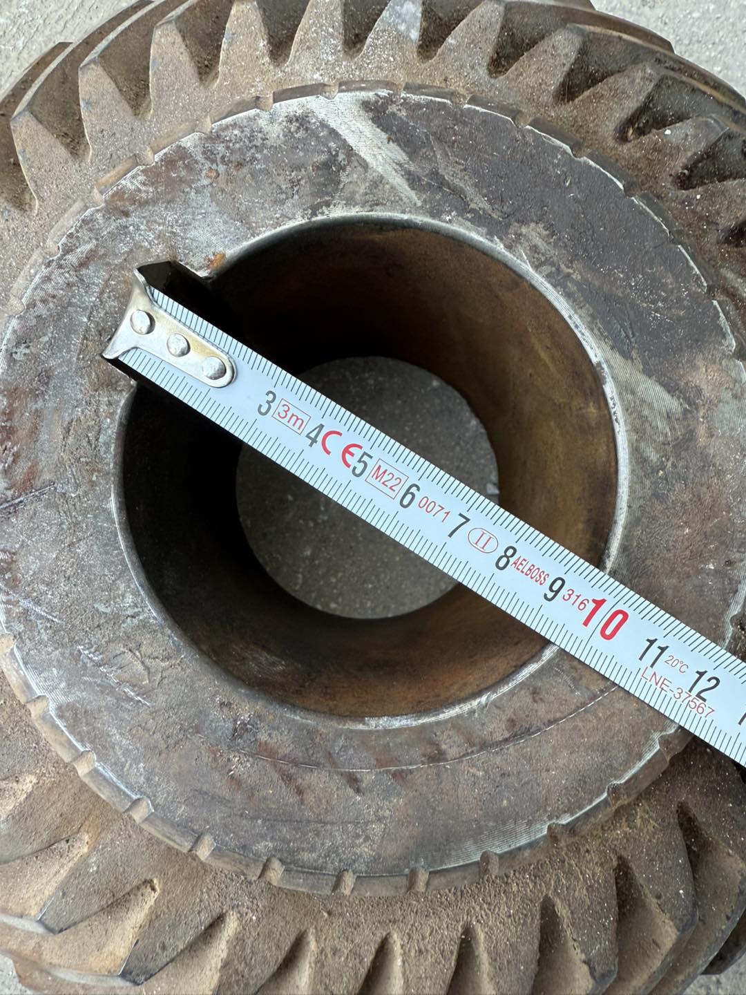 Mekanik Dişli 31cm (Kullanılmış) Mekanik Dişli 31cm (Kullanılmış)