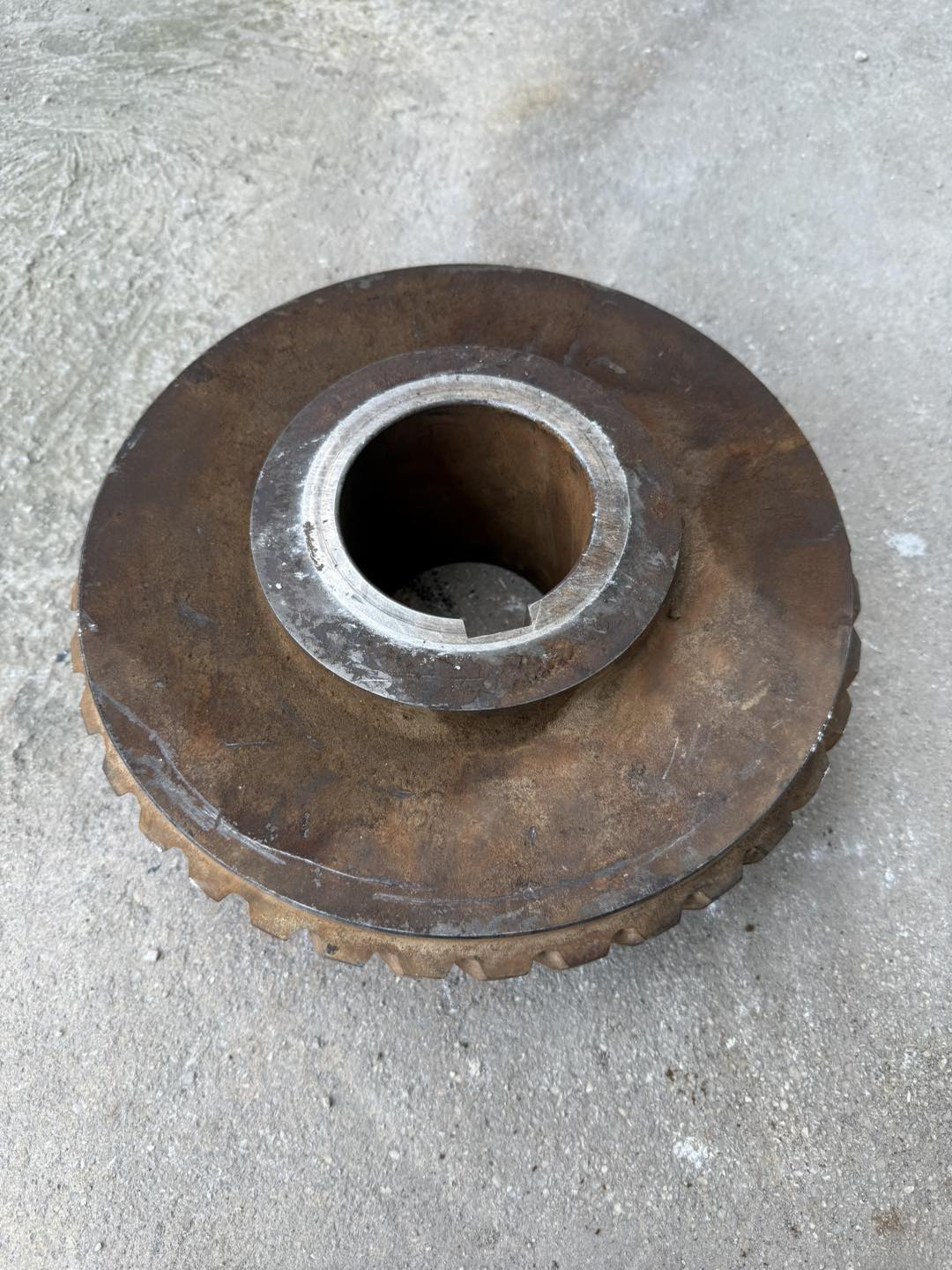 Mekanik Dişli 31cm (Kullanılmış) Mekanik Dişli 31cm (Kullanılmış)