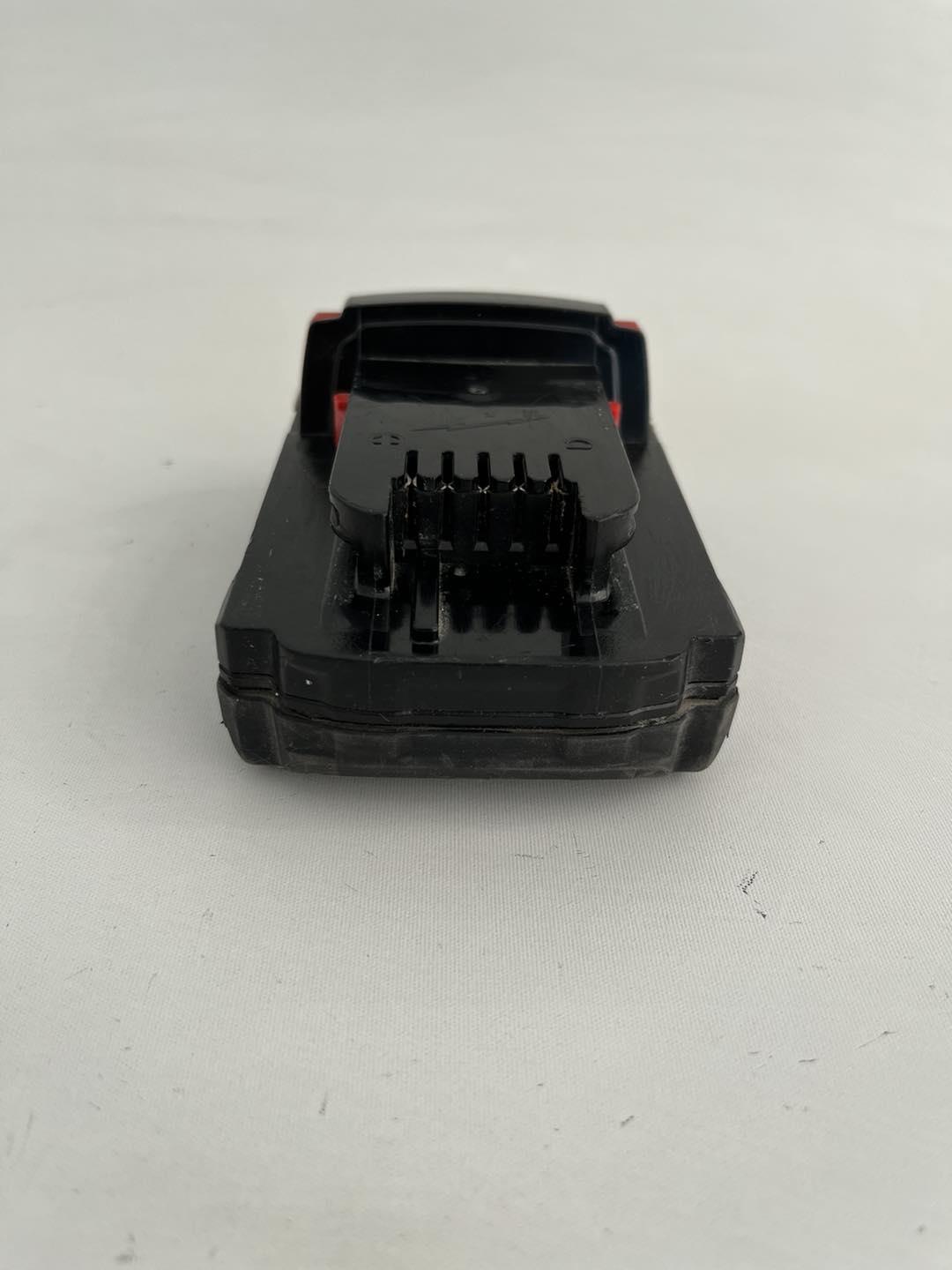 Milwaukee 18V 1.5Ah Li-ion Akü 48111815 2.El Milwaukee 18V 1.5Ah Li-ion Akü 48111815 2.El