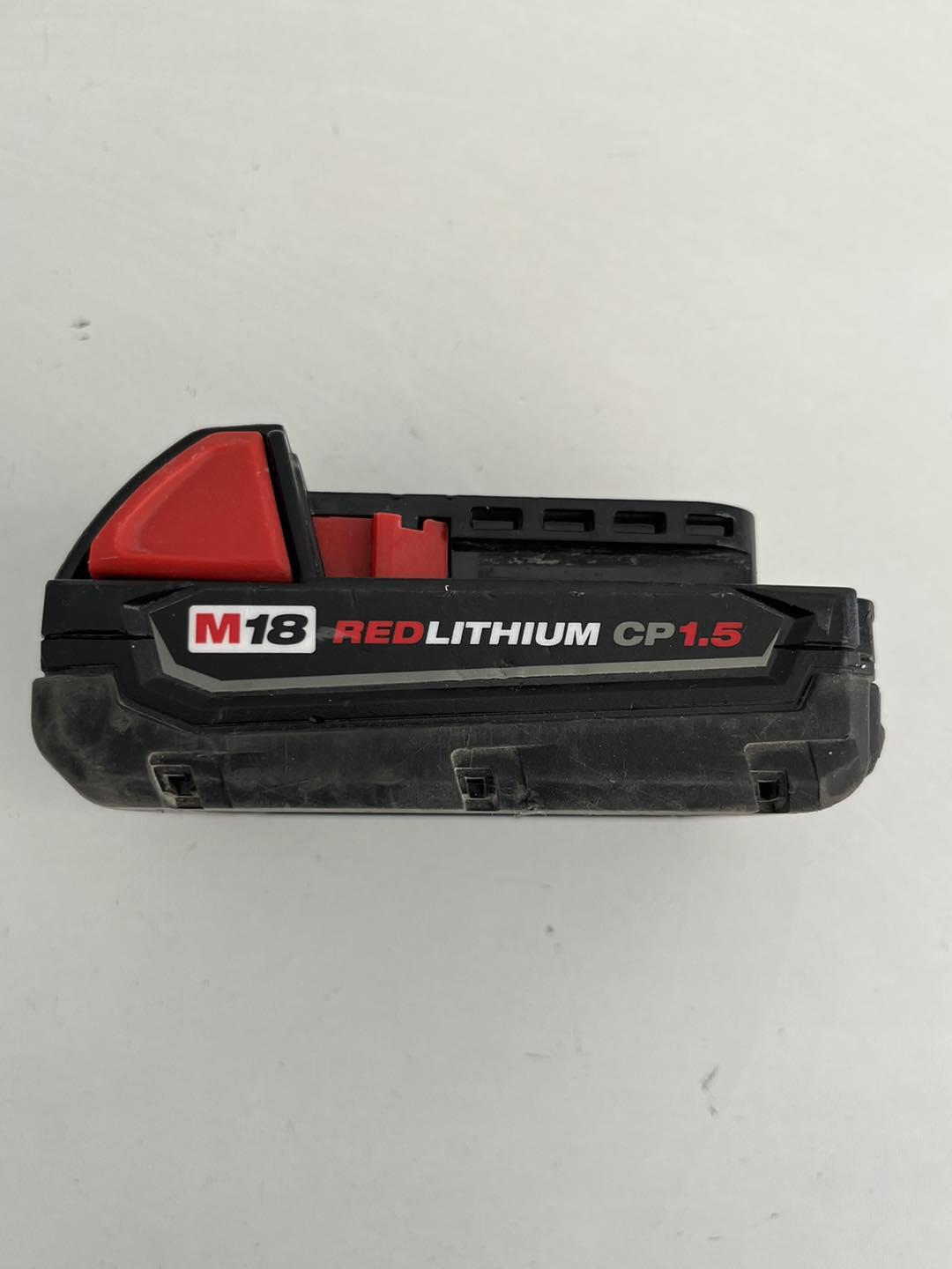 Milwaukee 18V 1.5Ah Li-ion Akü 48111815 2.El Milwaukee 18V 1.5Ah Li-ion Akü 48111815 2.El