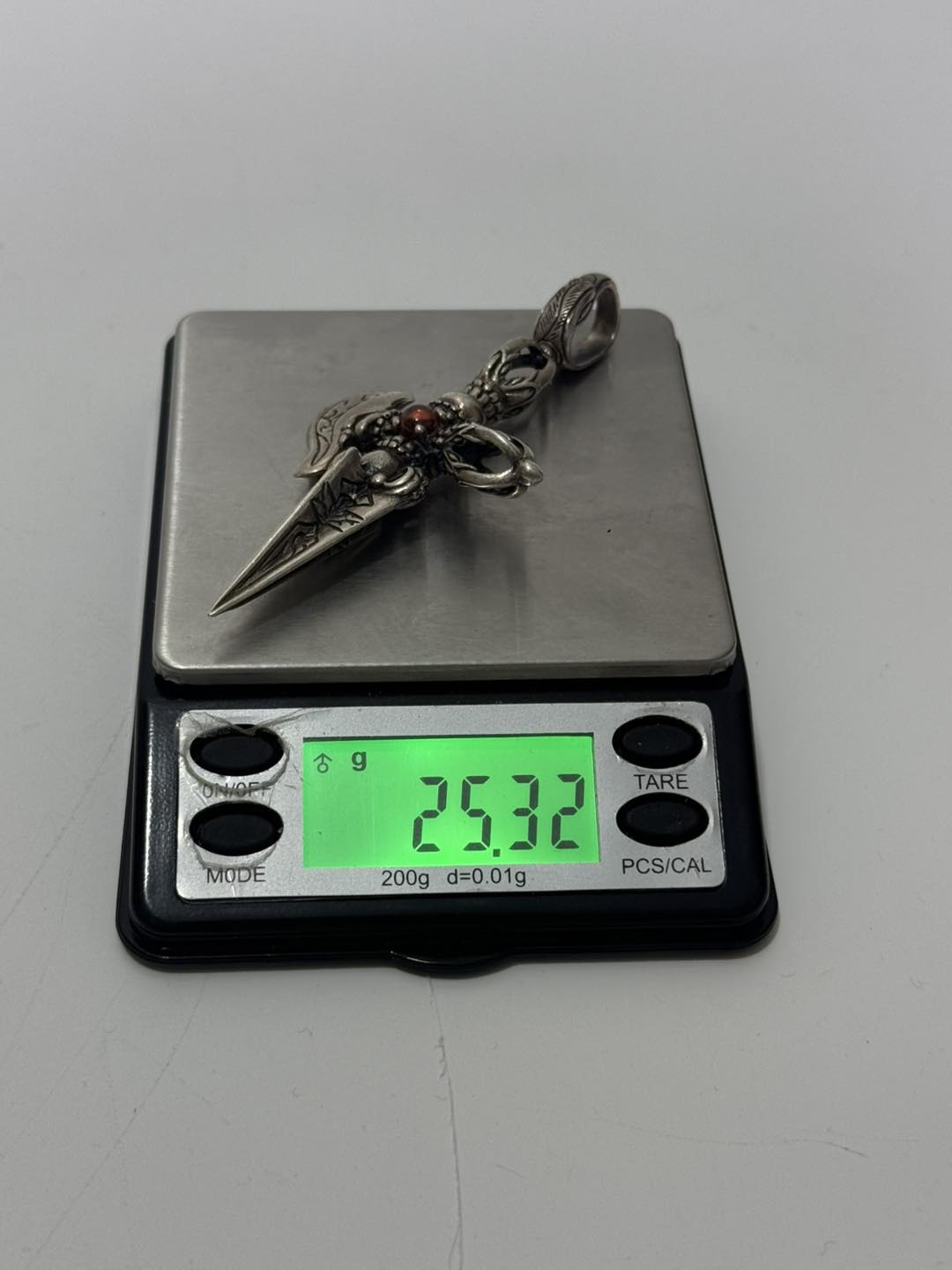 Mırzak Motifli 925 Ayar Gümüş Kolye Ucu 25,3 Gram Mırzak Motifli 925 Ayar Gümüş Kolye Ucu 25,3 Gram