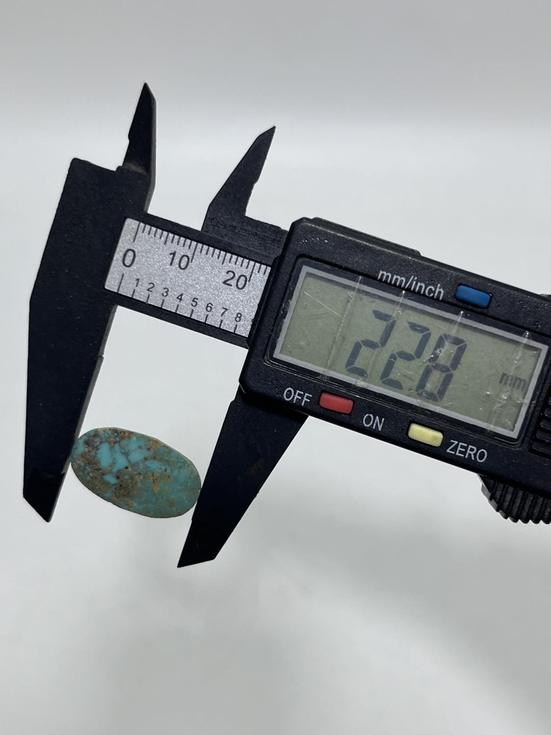 Okyanus Temalı Doğal Kabaşon Firuze Taşı 12,5 Karat - Turkuaz Taşı 2,52 Gram Okyanus Temalı Doğal Kabaşon Firuze Taşı 12,5 Karat - Turkuaz Taşı 2,52 Gram