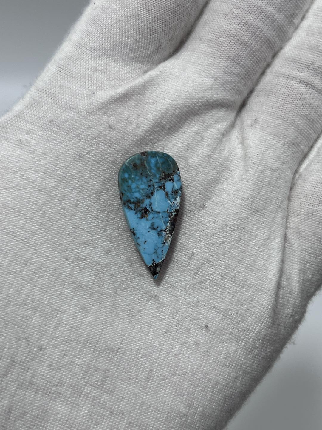 Okyanus Temalı Doğal Kabaşon Firuze Taşı 13,6 Karat - Turkuaz Taşı 2,74 Gram Okyanus Temalı Doğal Kabaşon Firuze Taşı 13,6 Karat - Turkuaz Taşı 2,74 Gram
