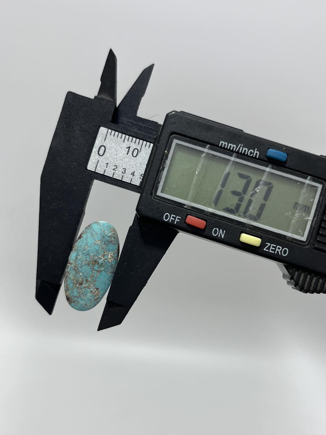 Okyanus Temalı Doğal Kabaşon Firuze Taşı 18,3 Karat - Turkuaz Taşı 3,67 Gram Okyanus Temalı Doğal Kabaşon Firuze Taşı 18,3 Karat - Turkuaz Taşı 3,67 Gram