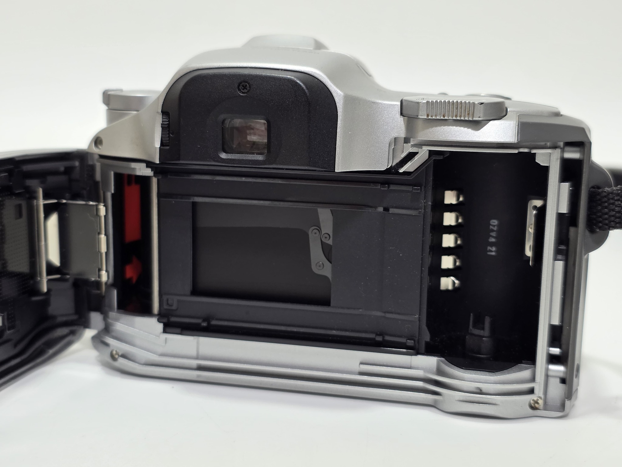 Olympus IS-500 35mm Filmli Fotoğraf Makinesi 2.El Olympus IS-500 35mm Filmli Fotoğraf Makinesi 2.El