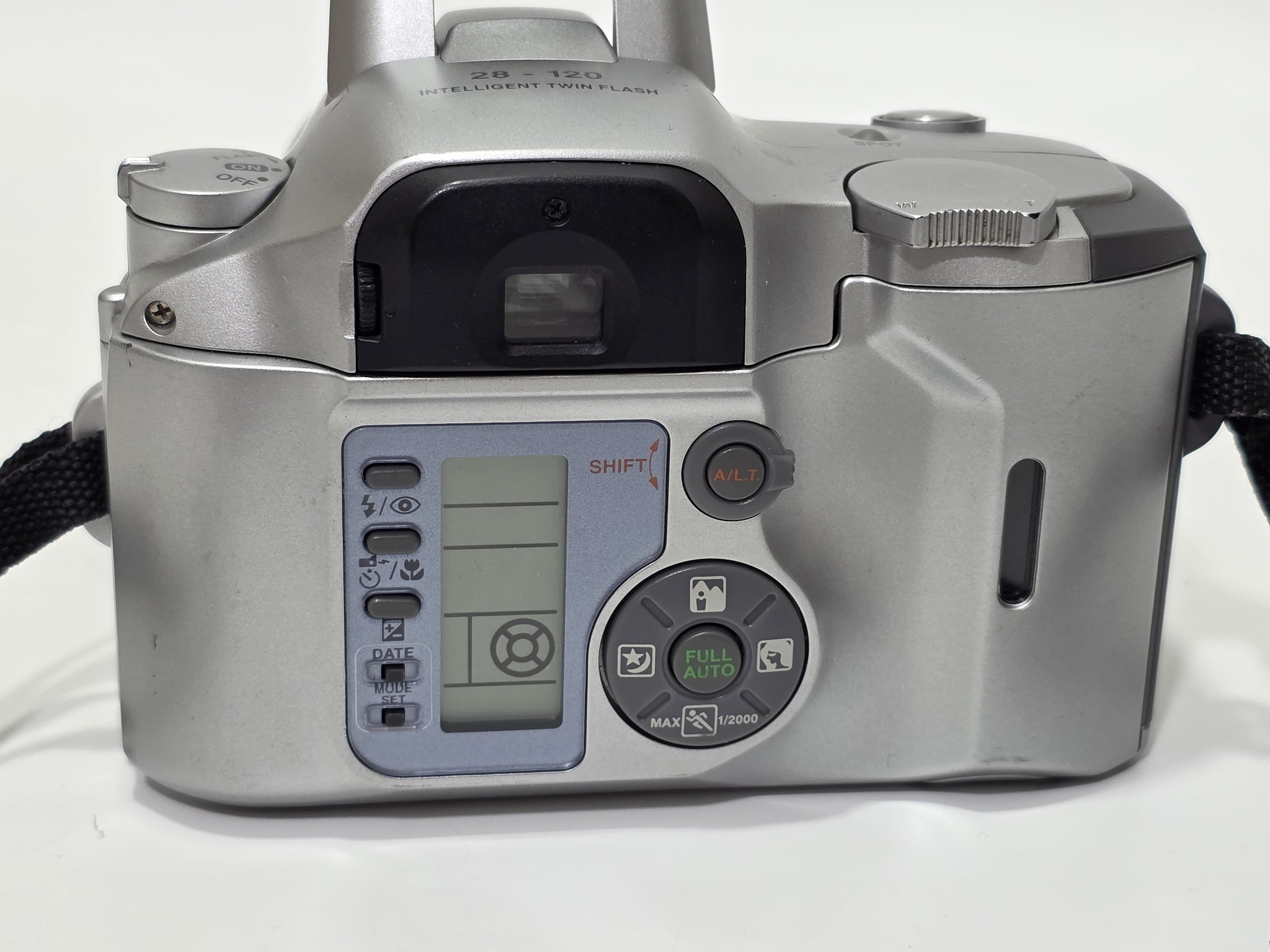 Olympus IS-500 35mm Filmli Fotoğraf Makinesi 2.El Olympus IS-500 35mm Filmli Fotoğraf Makinesi 2.El