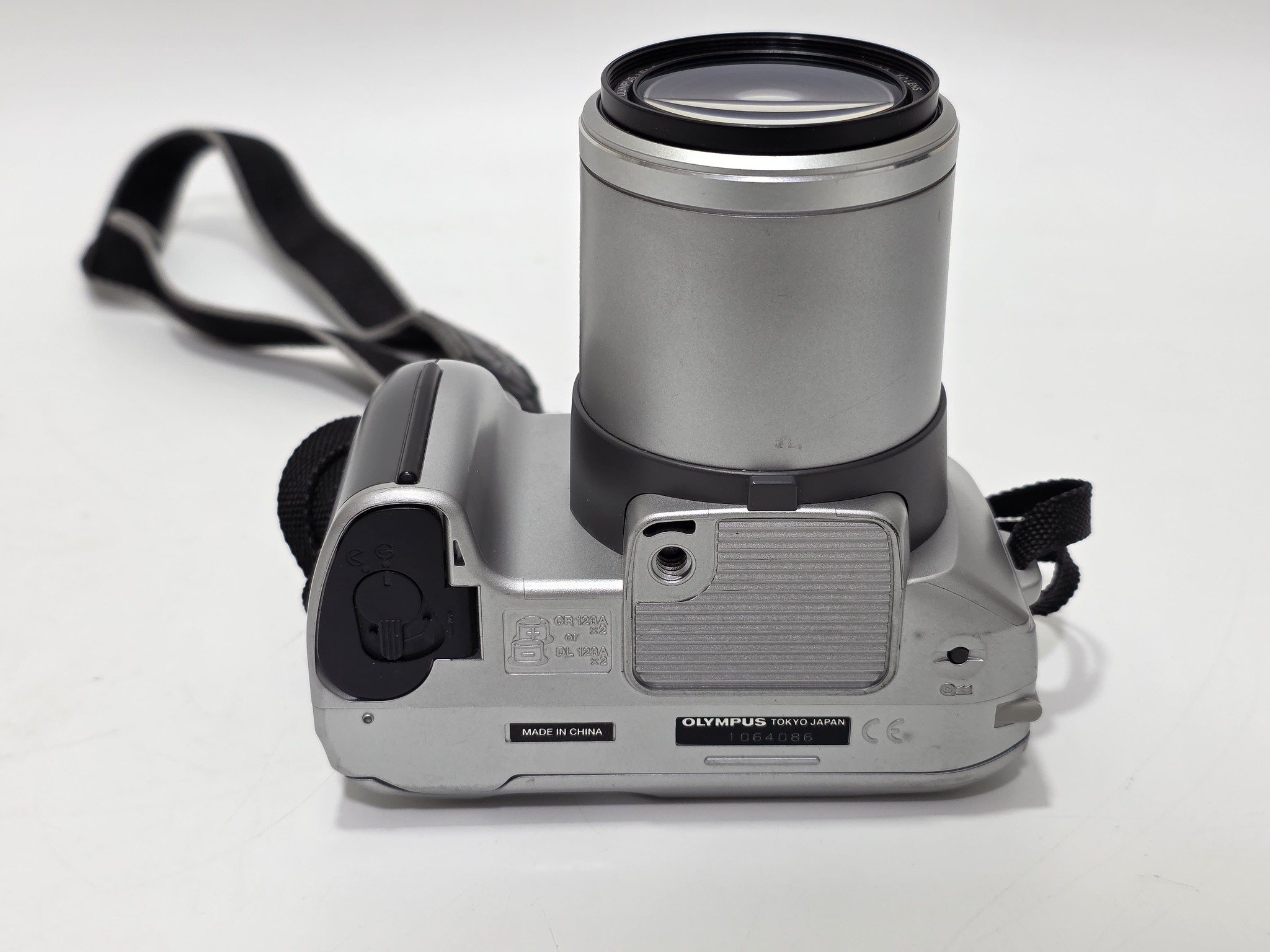 Olympus IS-500 35mm Filmli Fotoğraf Makinesi 2.El Olympus IS-500 35mm Filmli Fotoğraf Makinesi 2.El
