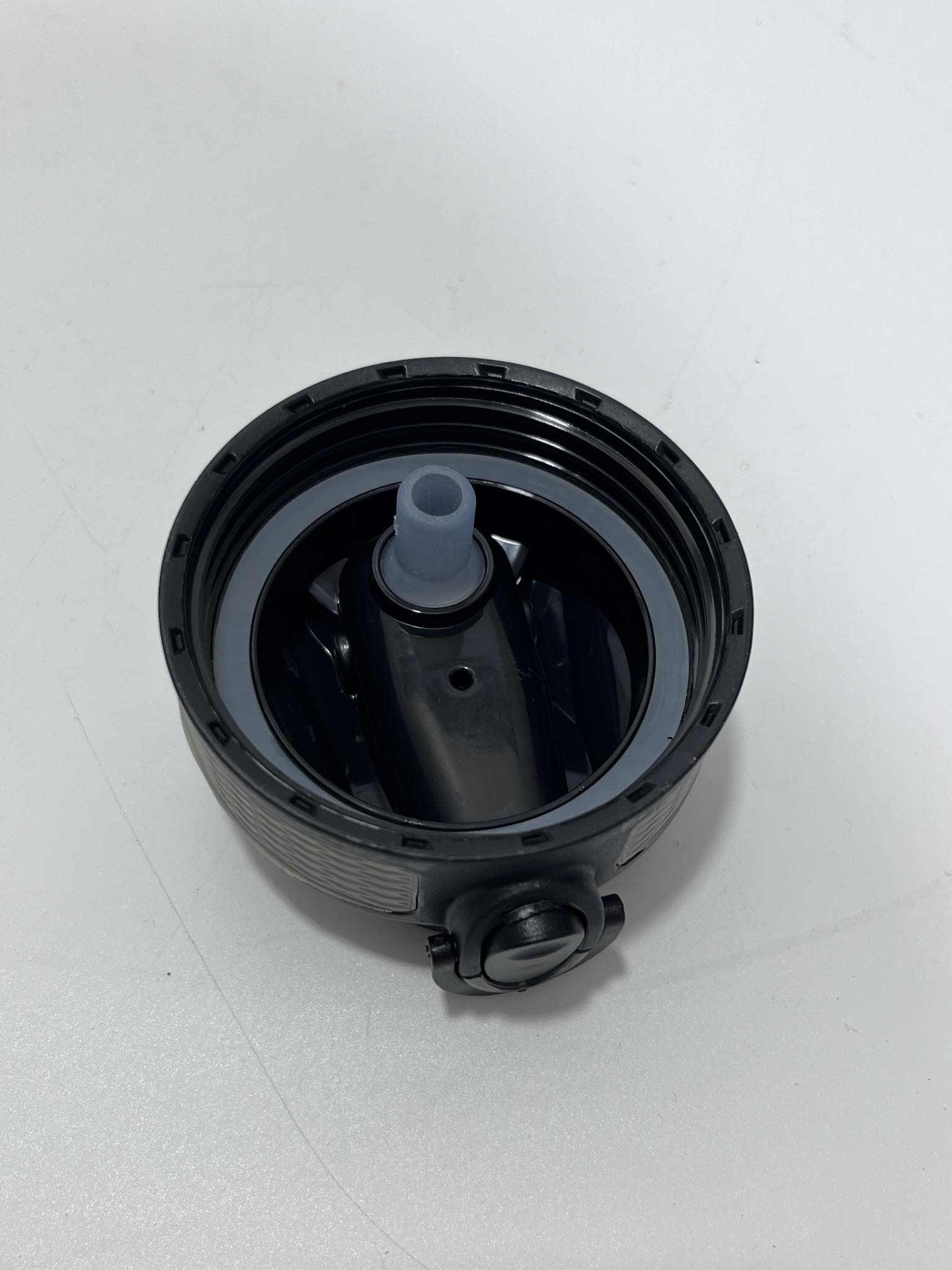 Otomatik Pipetli Su Matarası Yedek Kapağı 65mm Gri Otomatik Pipetli Su Matarası Yedek Kapağı 65mm Gri
