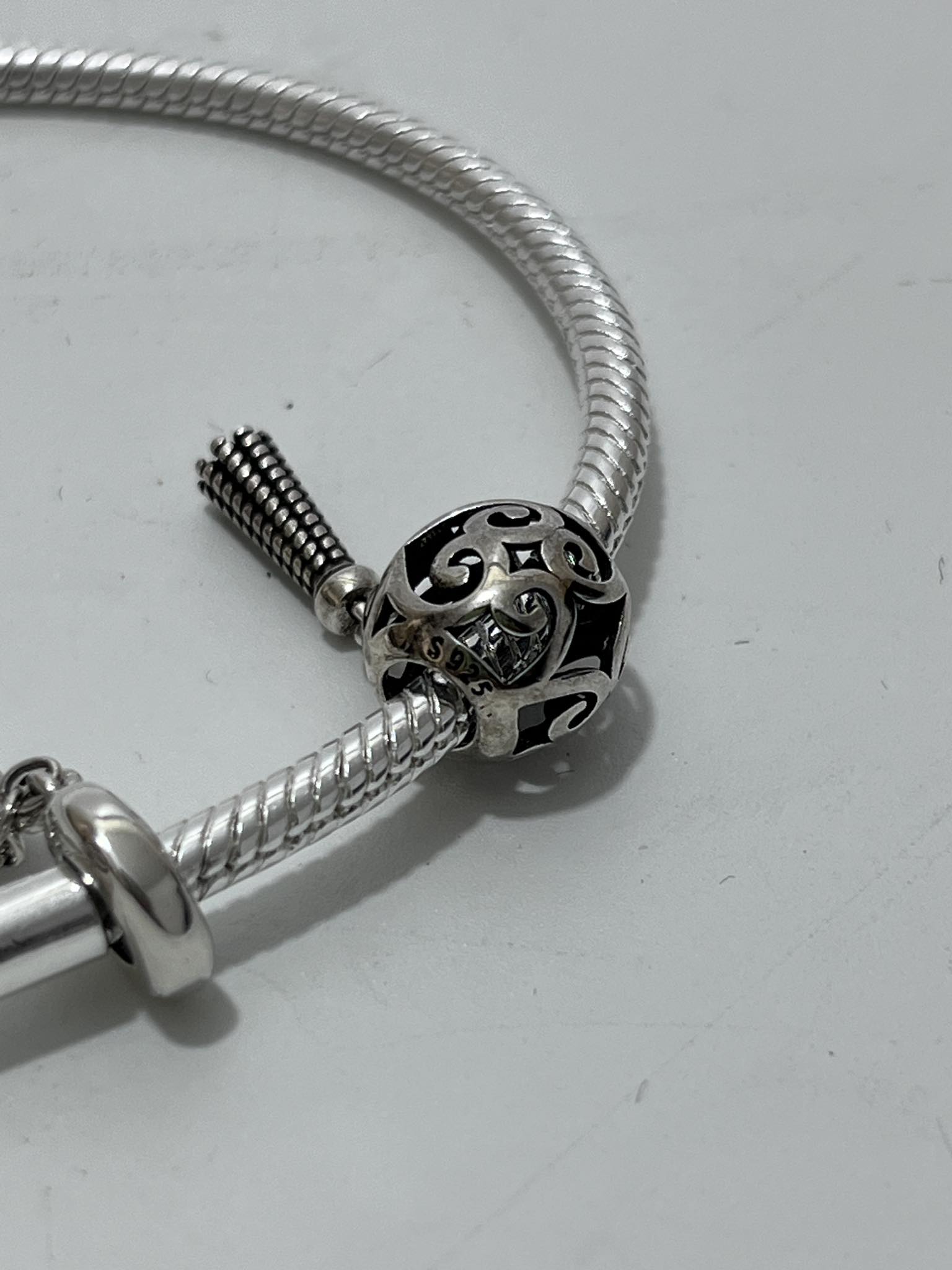 Pandora Model 925 Ayar Gümüş Bileklik 14,90 Gram Pandora Model 925 Ayar Gümüş Bileklik 14,90 Gram