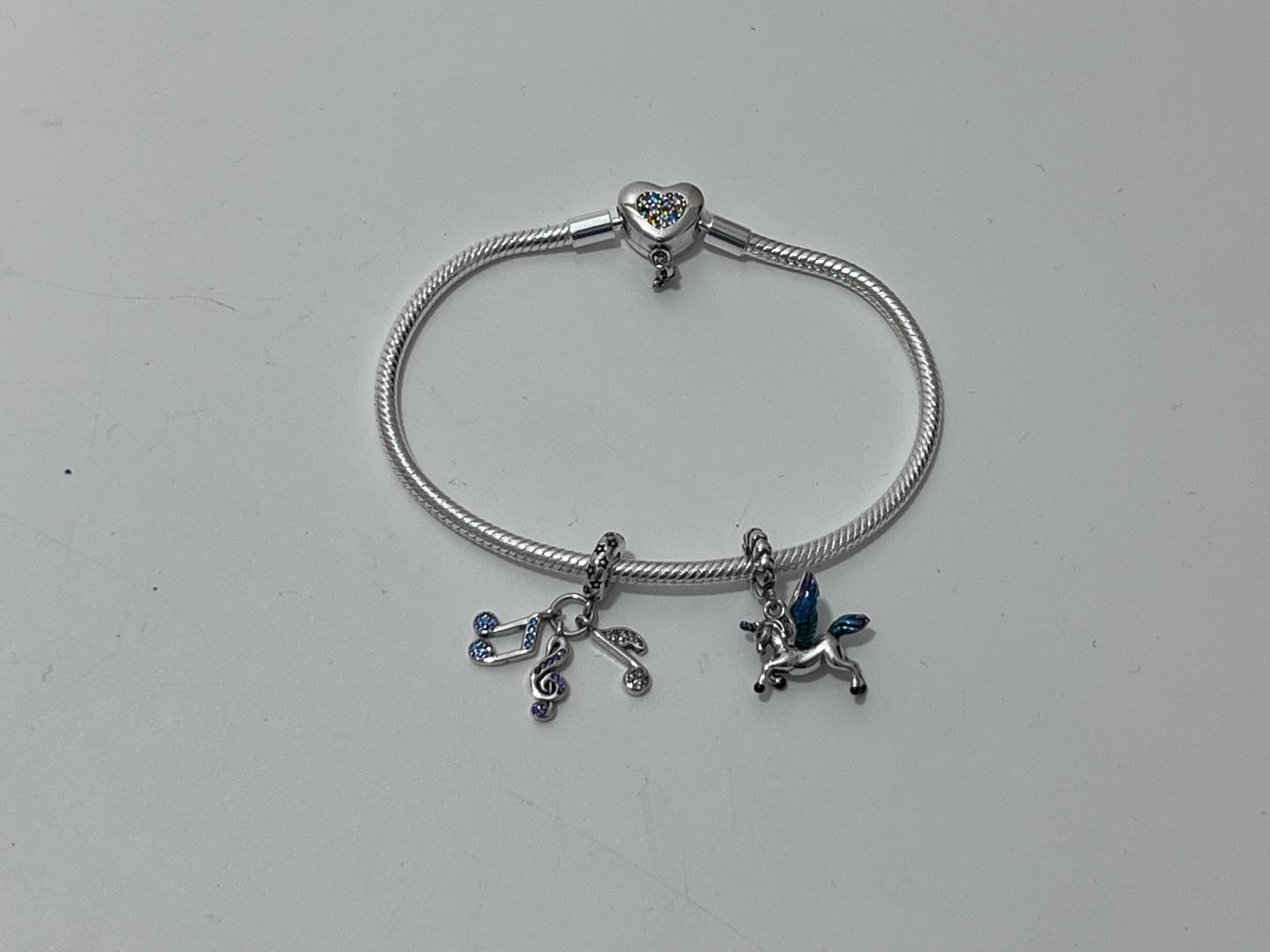 Pandora Model 925 Ayar Gümüş Bileklik 17 Gram Pandora Model 925 Ayar Gümüş Bileklik 17 Gram