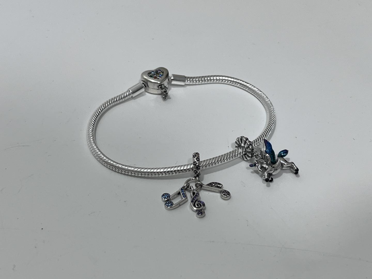 Pandora Model 925 Ayar Gümüş Bileklik 17 Gram Pandora Model 925 Ayar Gümüş Bileklik 17 Gram