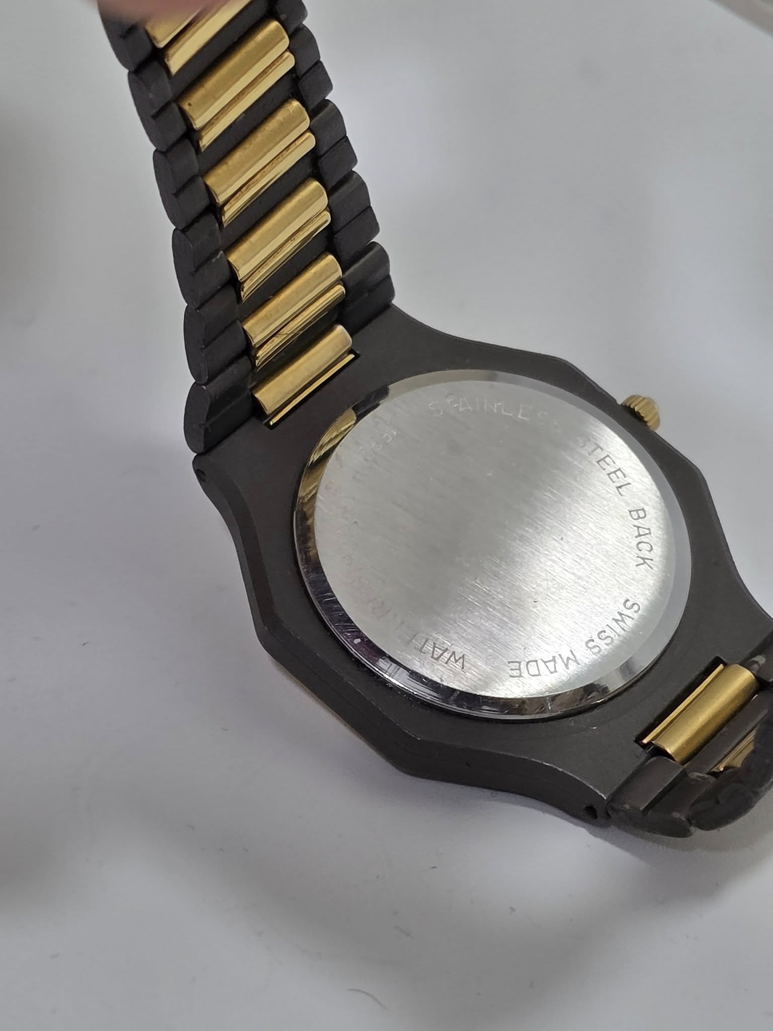 Playboy 33mm Sekizgen Kasa Çelik Kordon Kol Saati 2.El Playboy 33mm Sekizgen Kasa Çelik Kordon Kol Saati 2.El