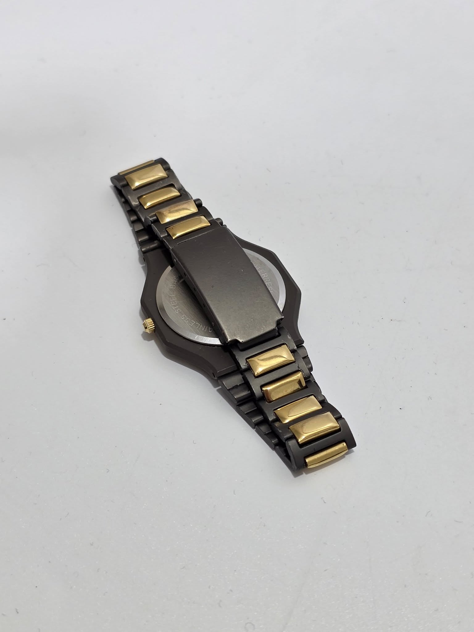 Playboy 33mm Sekizgen Kasa Çelik Kordon Kol Saati 2.El Playboy 33mm Sekizgen Kasa Çelik Kordon Kol Saati 2.El