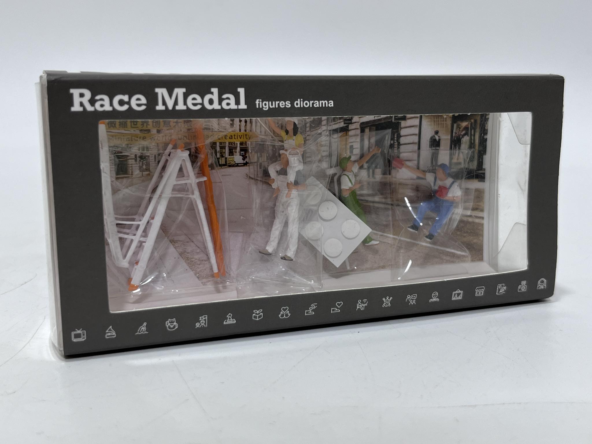 Race Medal 1:64 Boya Ustası Diorama Figür Race Medal 1:64 Boya Ustası Diorama Figür