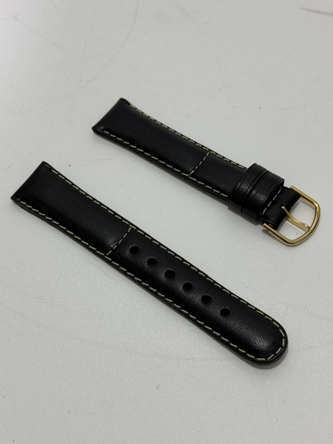 Siyah Renk Dikişli Deri Saat Kordonu Siyah 18mm Siyah Renk Dikişli Deri Saat Kordonu Siyah 18mm