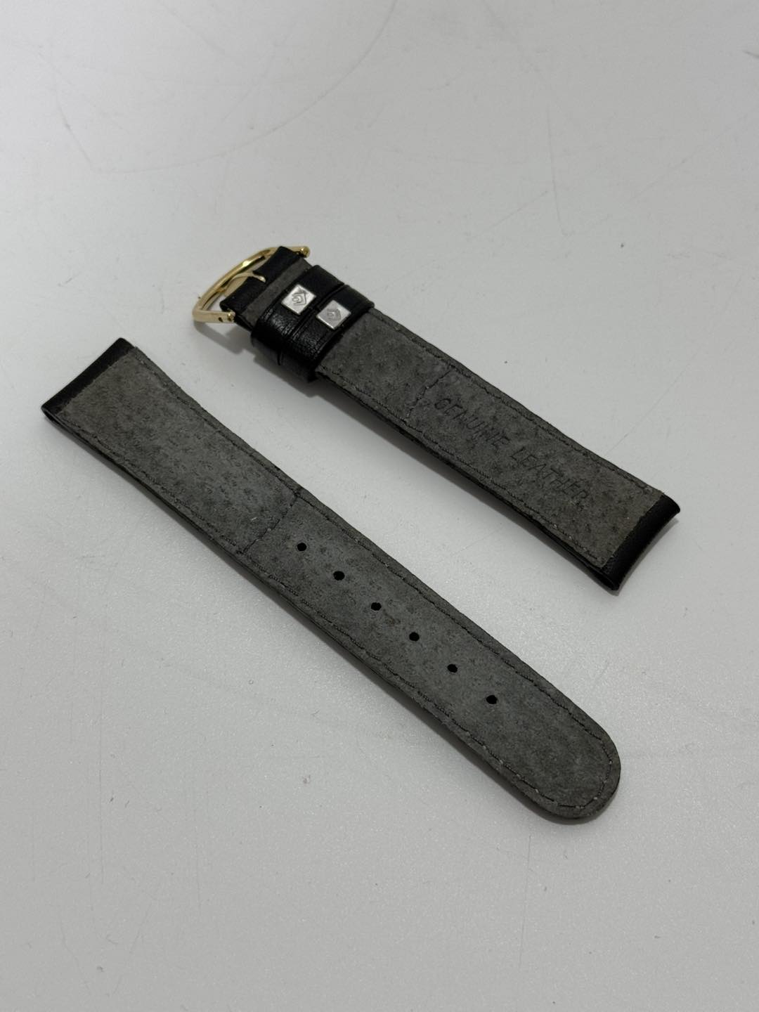 Siyah Renk Dikişli Deri Saat Kordonu Siyah 18mm Siyah Renk Dikişli Deri Saat Kordonu Siyah 18mm