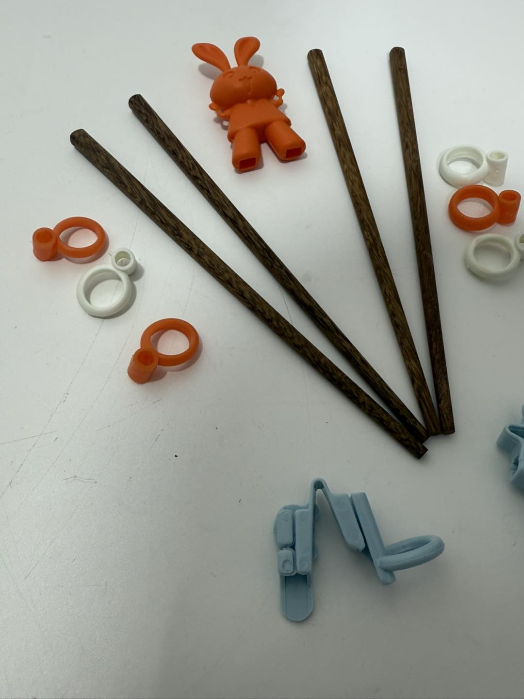 Sushi Chopstick ve Tutma Aparatı 13 Parça Sushi Chopstick ve Tutma Aparatı 13 Parça