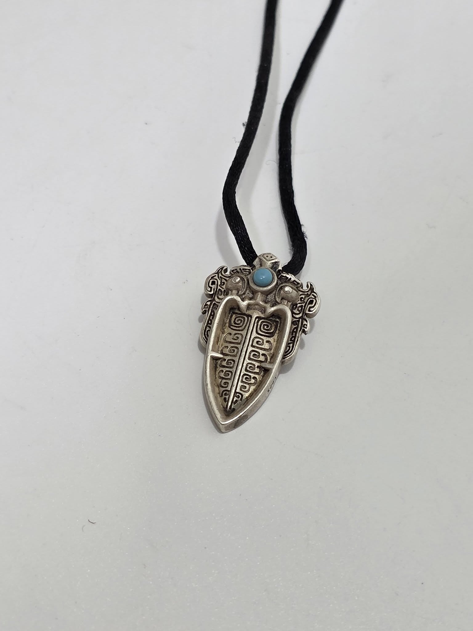 Taotie Desenli 925 Ayar Gümüş Kolye 11,45 Gram Taotie Desenli 925 Ayar Gümüş Kolye 11,45 Gram