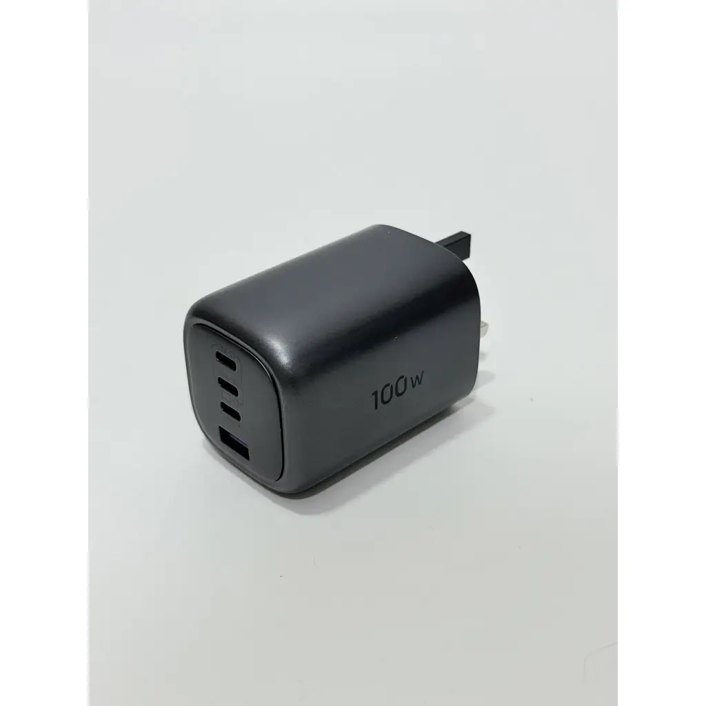 Ugreen CD226 GaN Hızlı Şarj Cihazı 100W 40749 (Orijinal - 2.El)