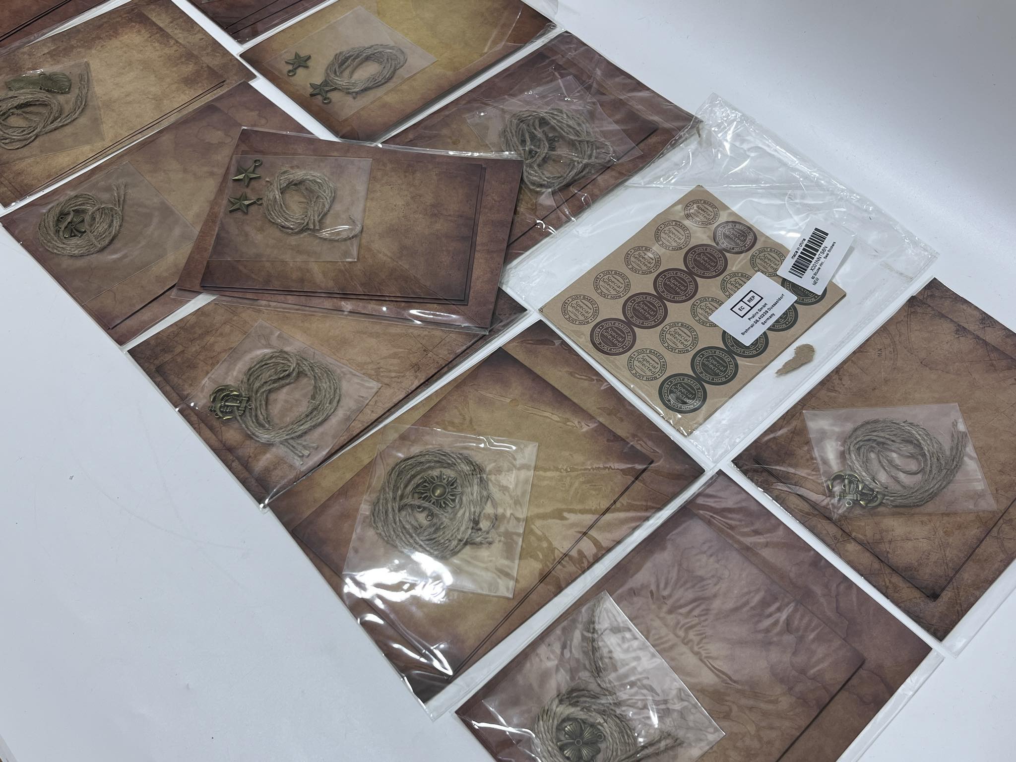 Vintage Kraft Mektup Kağıdı ve Zarf Seti 12 Set Vintage Kraft Mektup Kağıdı ve Zarf Seti 12 Set