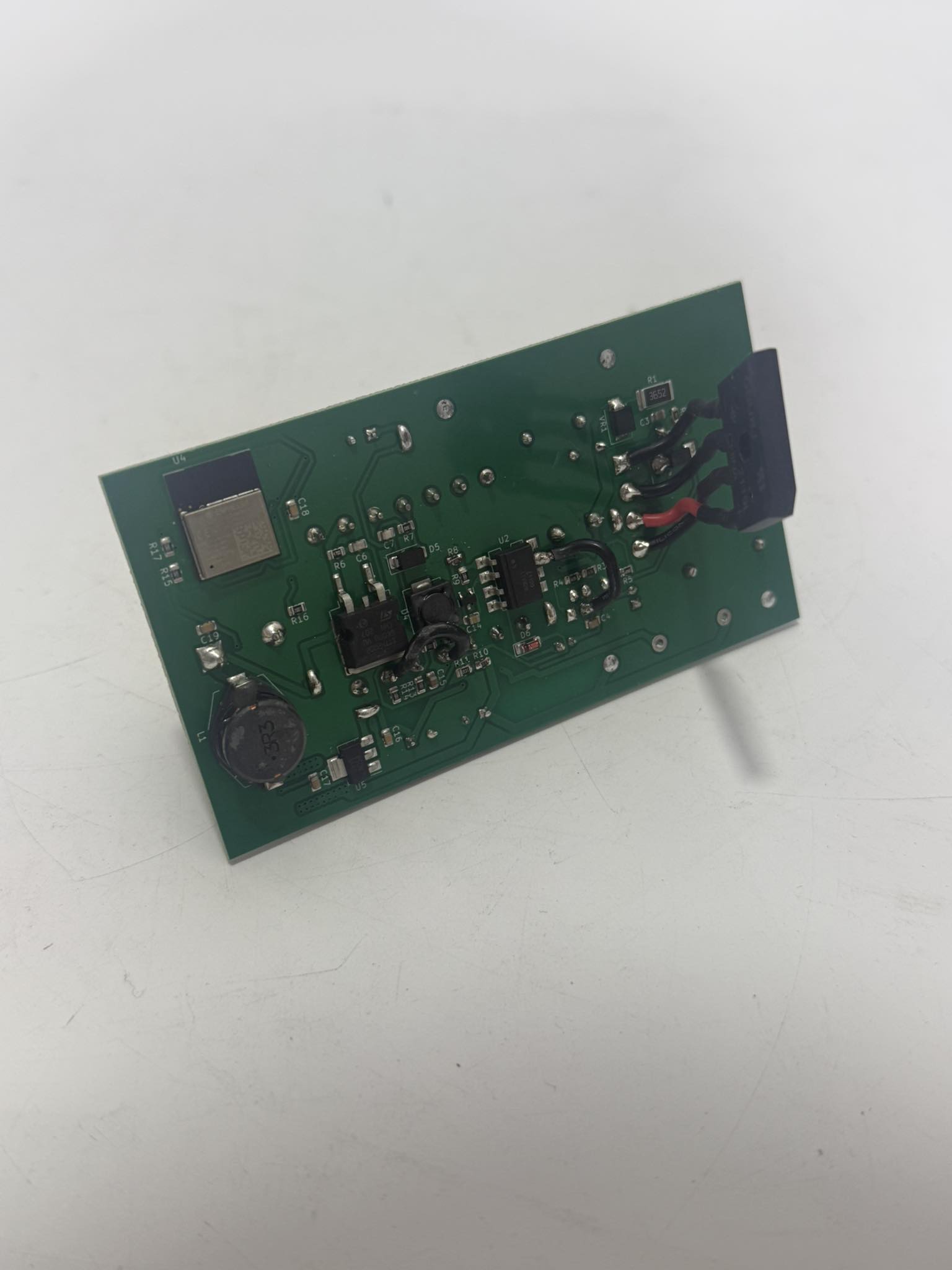 Vulpes Electronics WiFi Destekli Güç Yönetimi ve Akıllı Röle Kartı Vulpes Electronics WiFi Destekli Güç Yönetimi ve Akıllı Röle Kartı