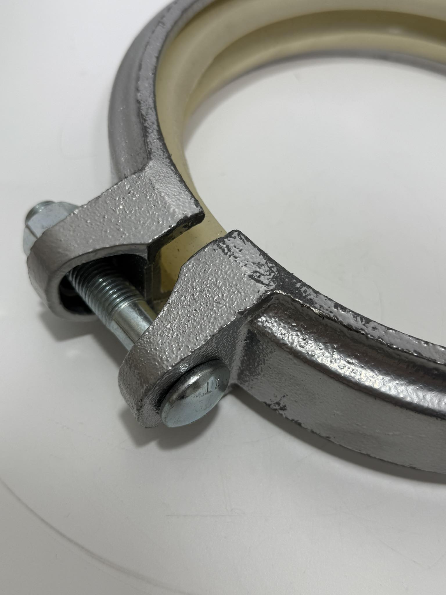 XGQTA 219-2.5 Yüksek Basınç Hortum Kelepçesi 21,5x6x25cm XGQTA 219-2.5 Yüksek Basınç Hortum Kelepçesi 21,5x6x25cm