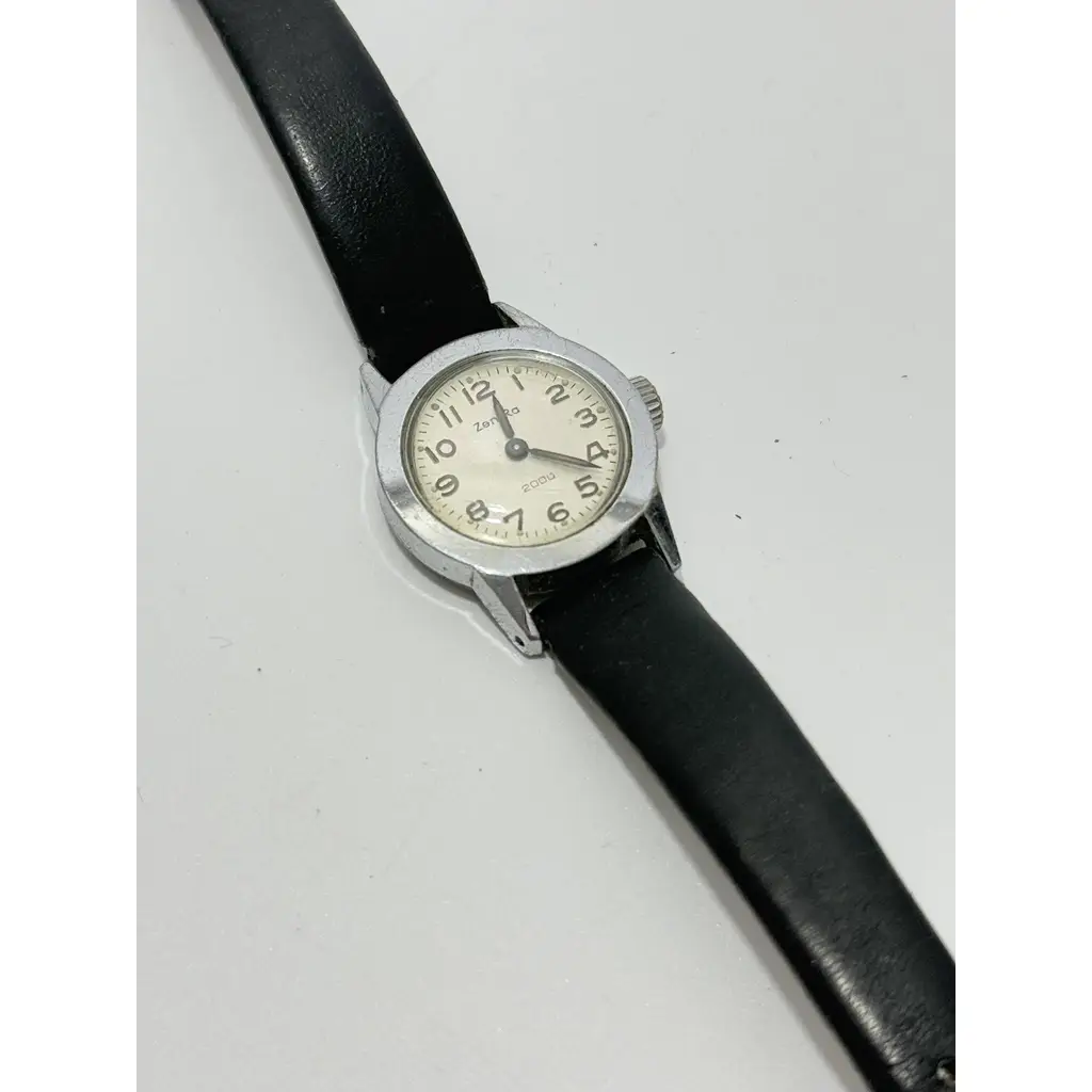 Zentra 23mm Deri Kordon Kurmalı Kadın Kol Saati 2.El