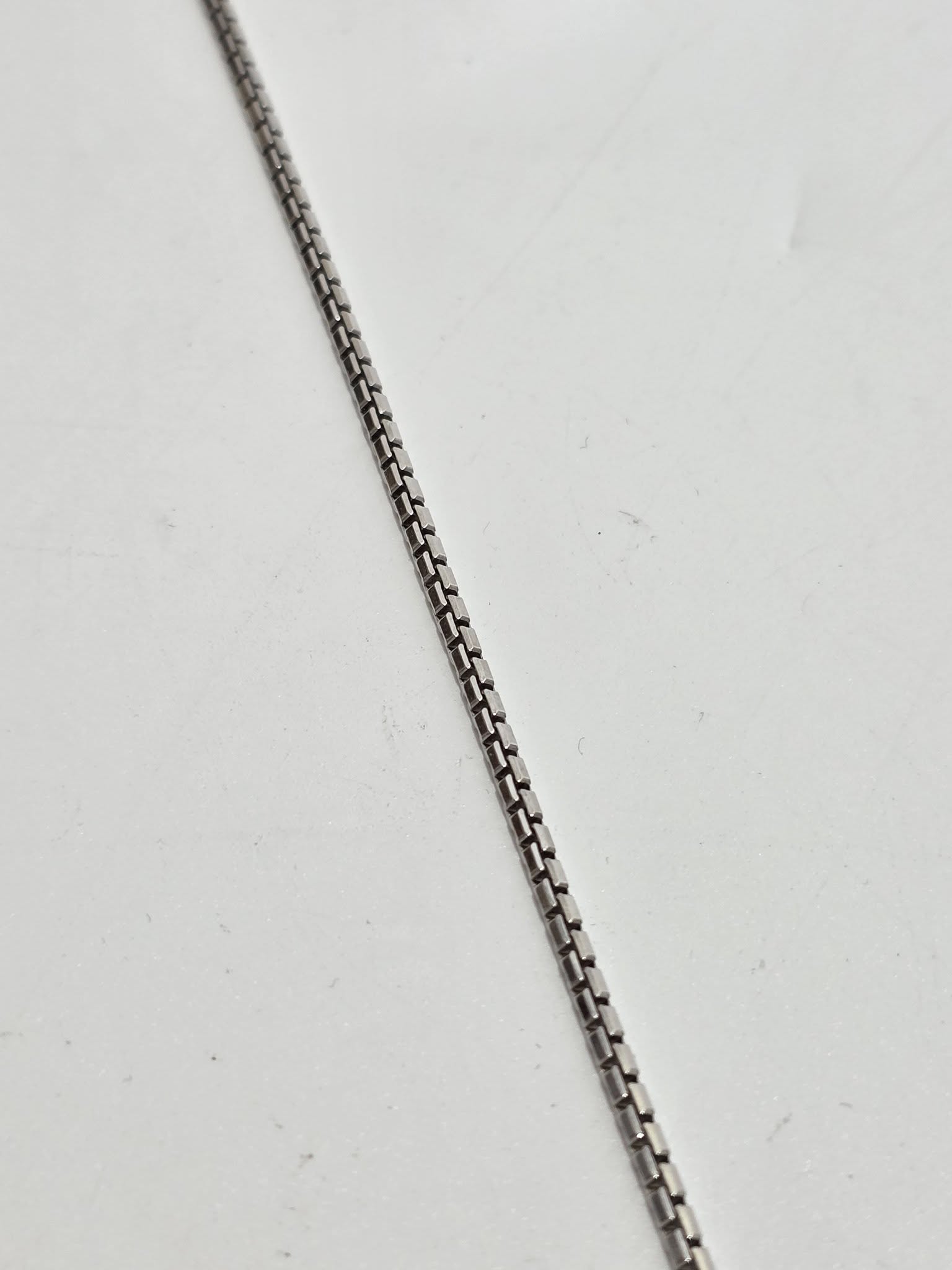 Zincir Motifli 925 Ayar Gümüş Kolye 2mm 15 Gram Zincir Motifli 925 Ayar Gümüş Kolye 2mm 15 Gram