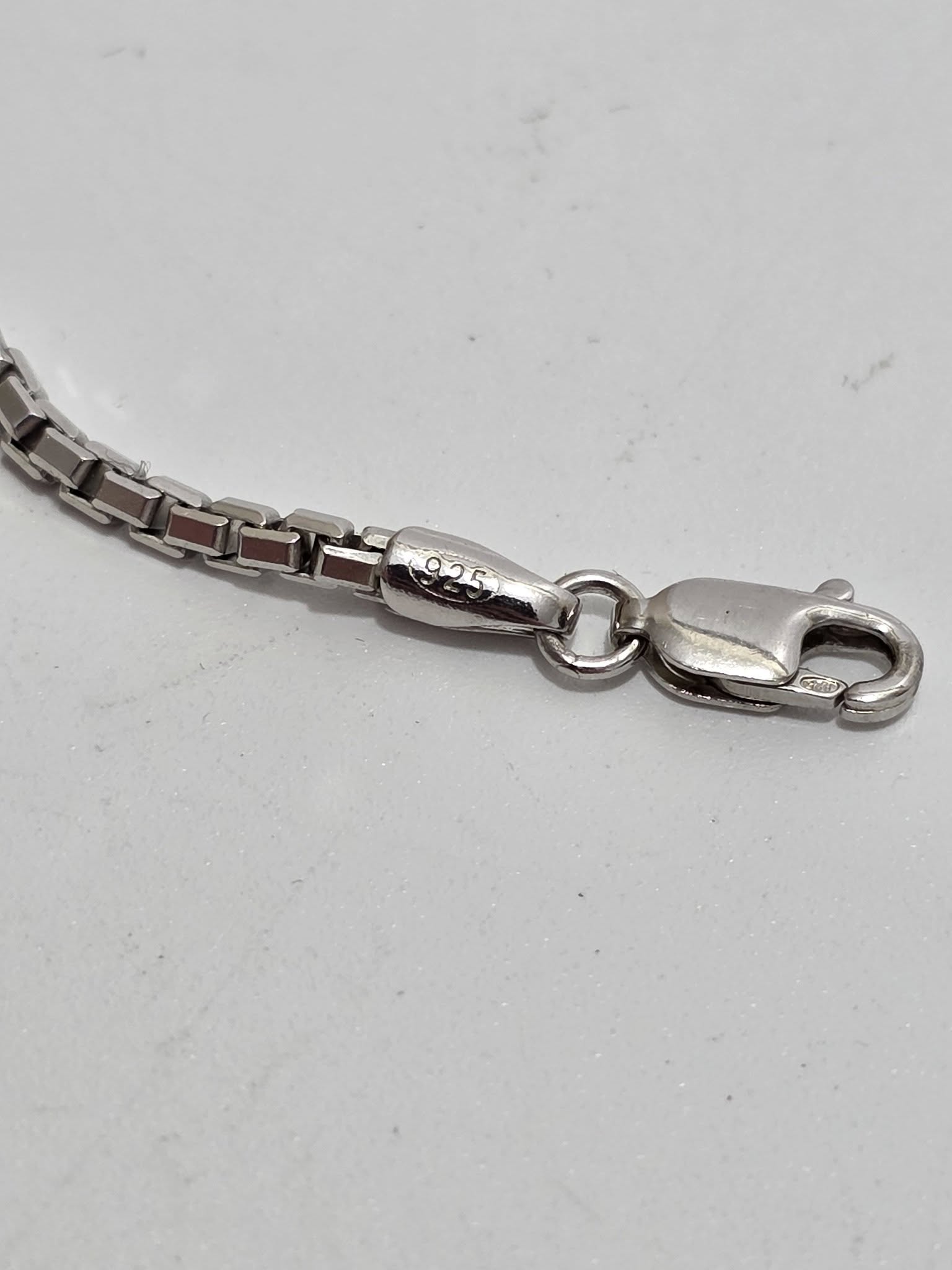 Zincir Motifli 925 Ayar Gümüş Kolye 2mm 15 Gram Zincir Motifli 925 Ayar Gümüş Kolye 2mm 15 Gram