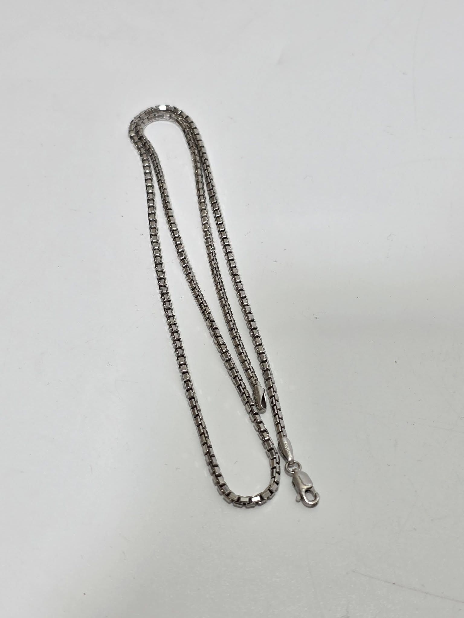 Zincir Motifli 925 Ayar Gümüş Kolye 2mm 15 Gram Zincir Motifli 925 Ayar Gümüş Kolye 2mm 15 Gram
