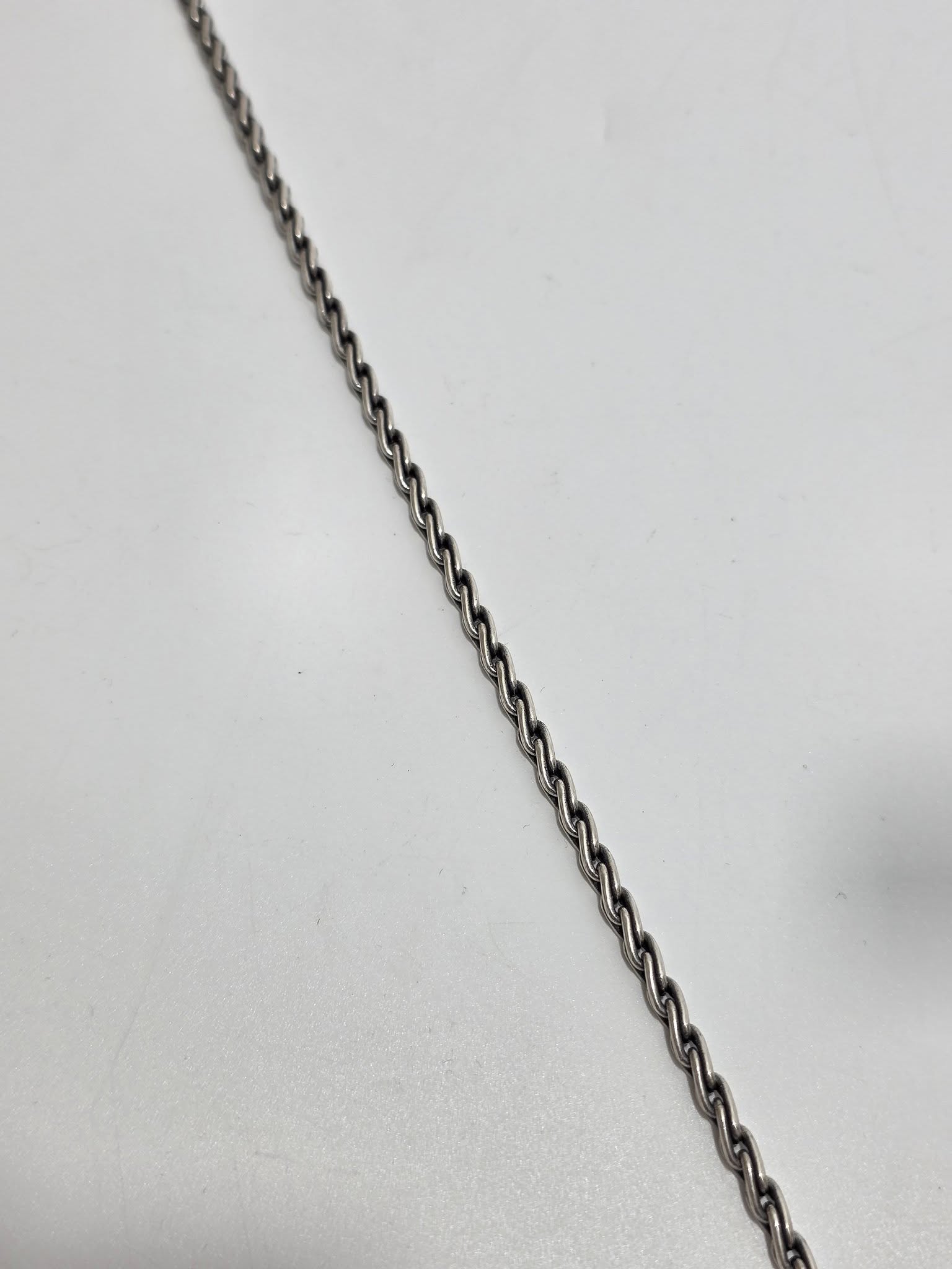 Zincir Motifli 925 Ayar Gümüş Kolye 4mm 38,95 Gram Zincir Motifli 925 Ayar Gümüş Kolye 4mm 38,95 Gram